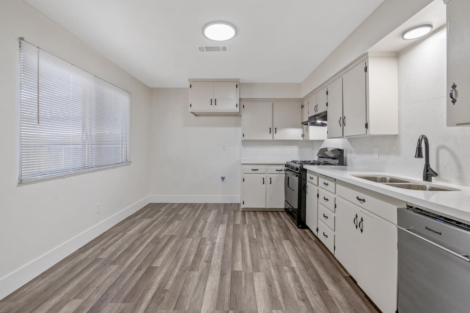 1305 Alameda Avenue, Chowchilla, CA, 93610