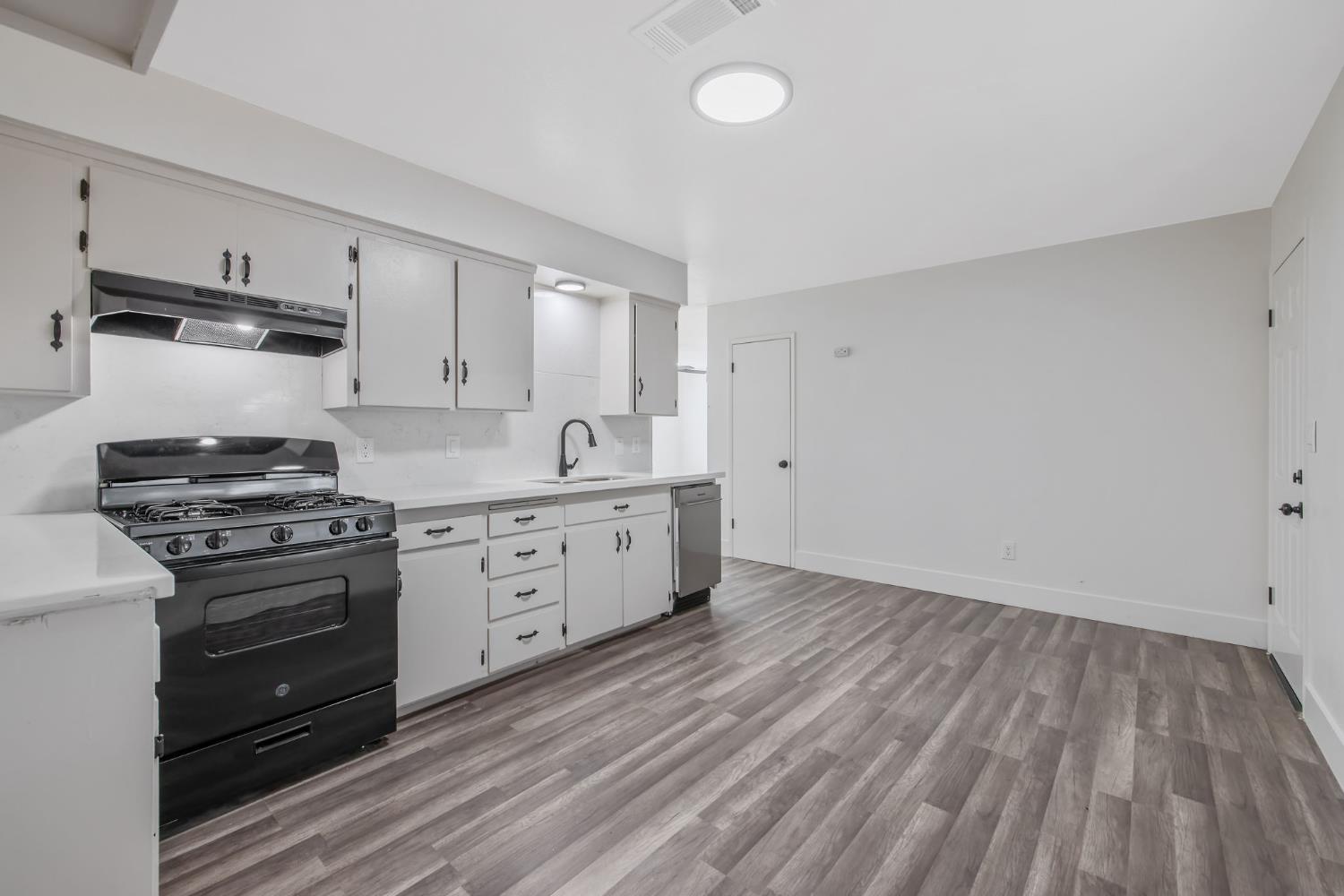 1305 Alameda Avenue, Chowchilla, CA, 93610