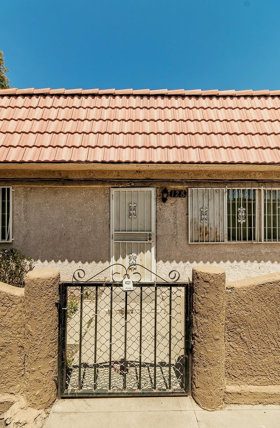 Condo in Fresno - photo 2