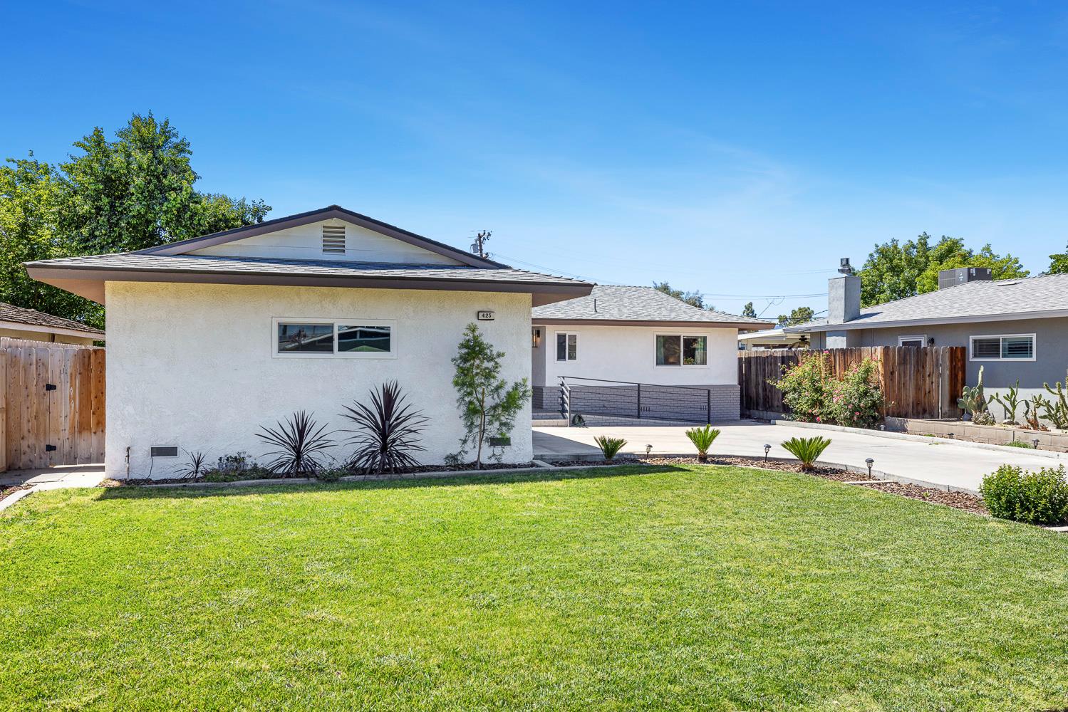Single Family in Coalinga - photo 3