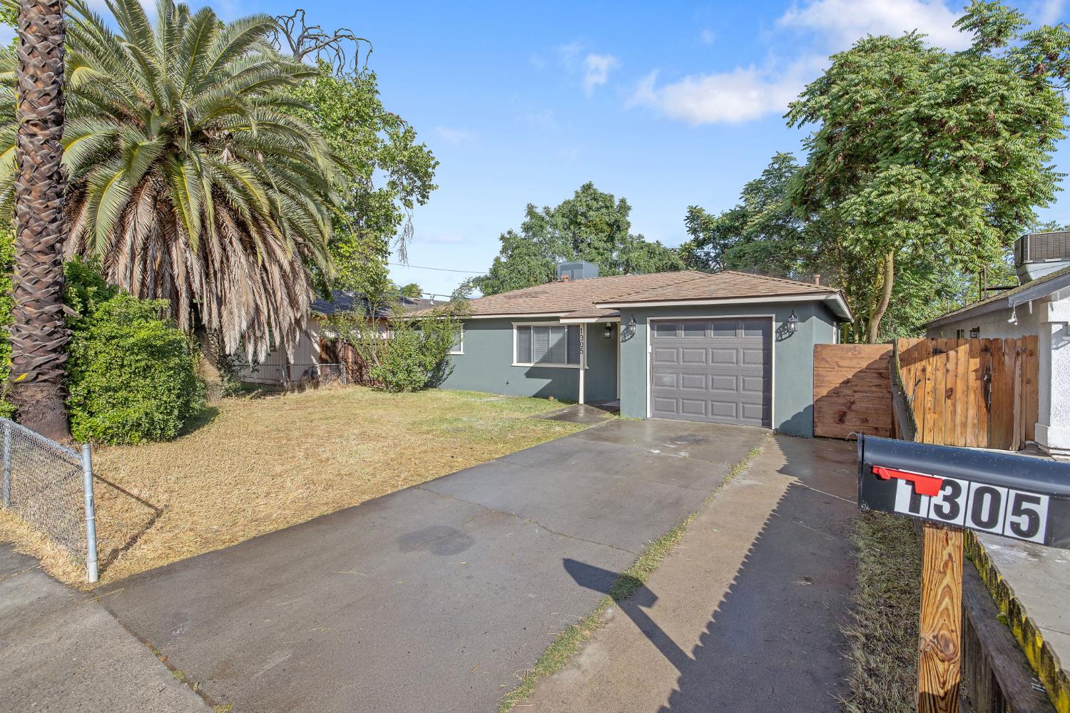 1305 Alameda Avenue, Chowchilla, CA, 93610