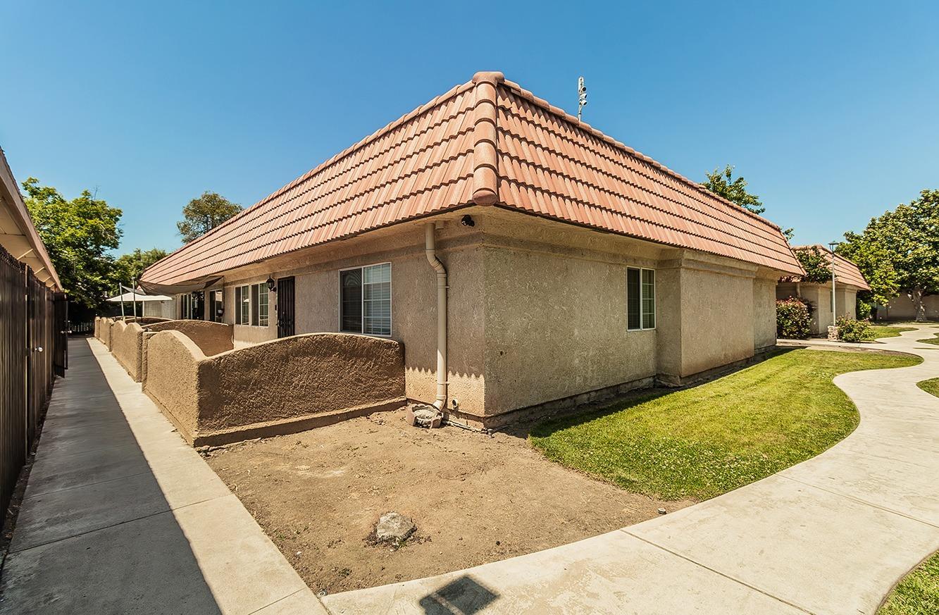 Condo in Fresno - photo 3