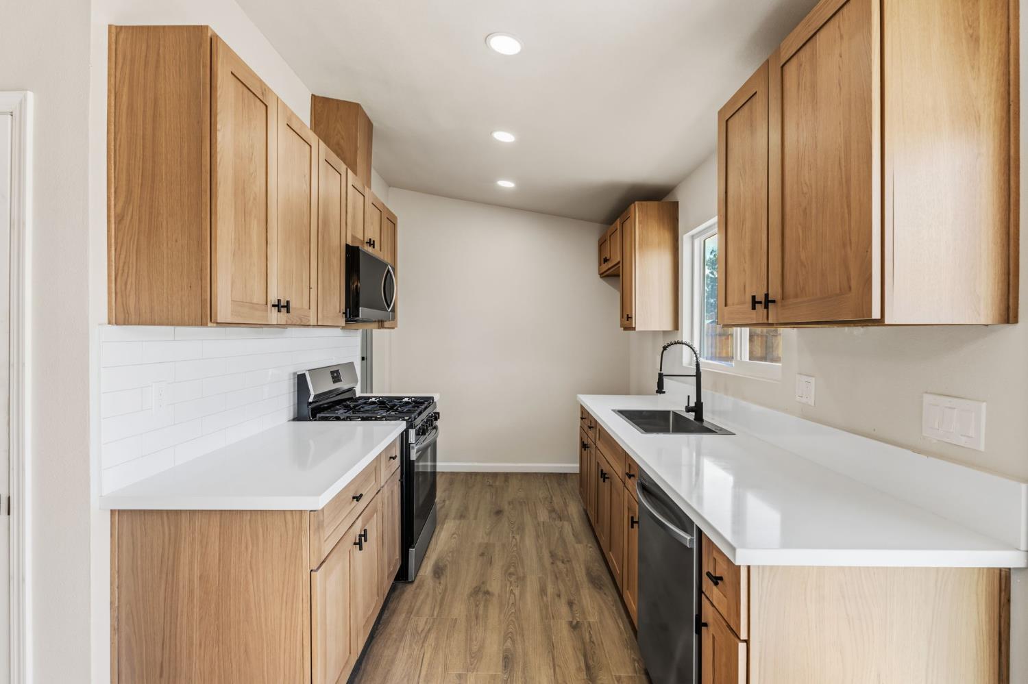 1406 Bengston Avenue, Hanford, CA, 93230
