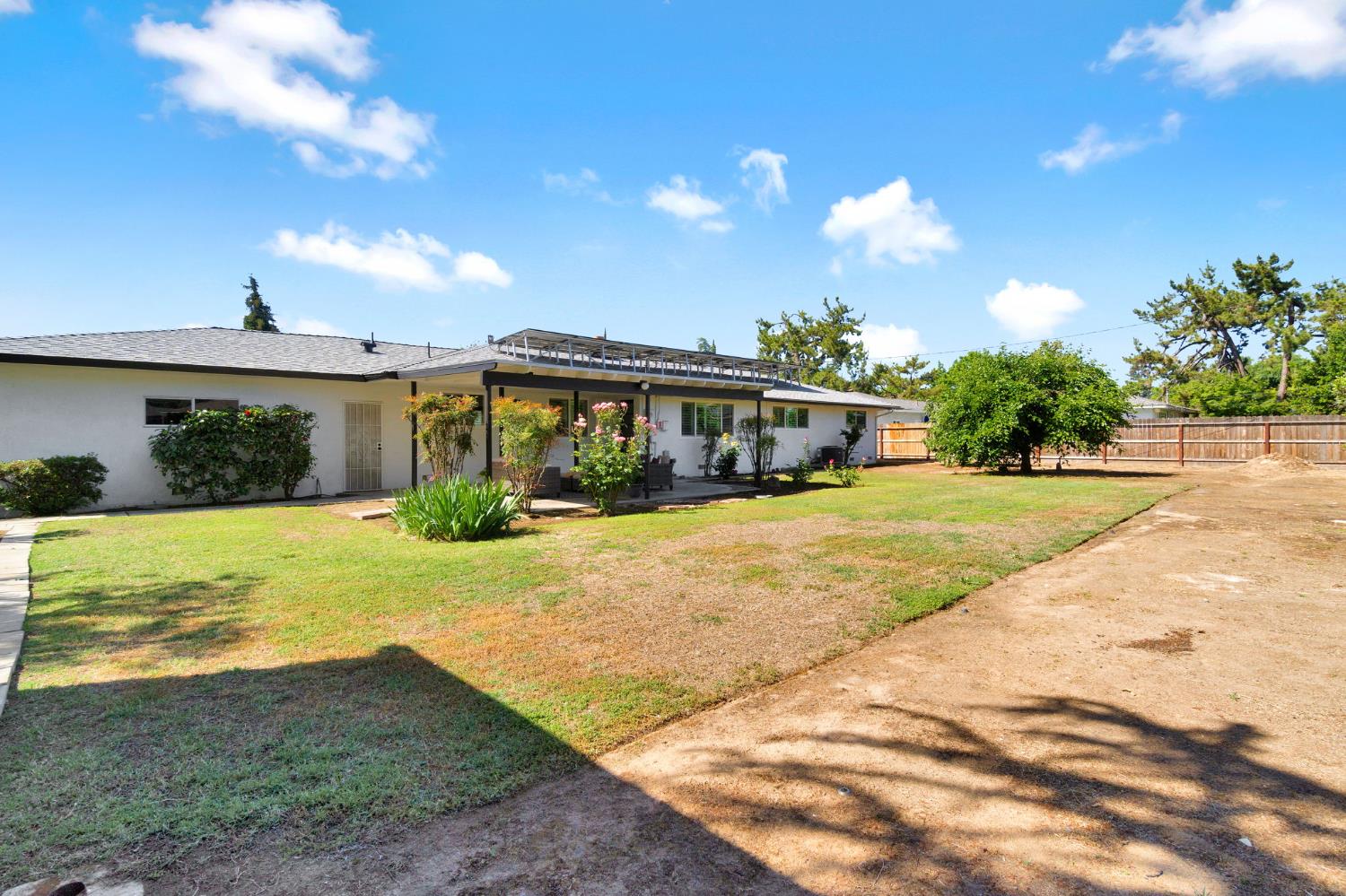 Single Family in Fresno - photo 3