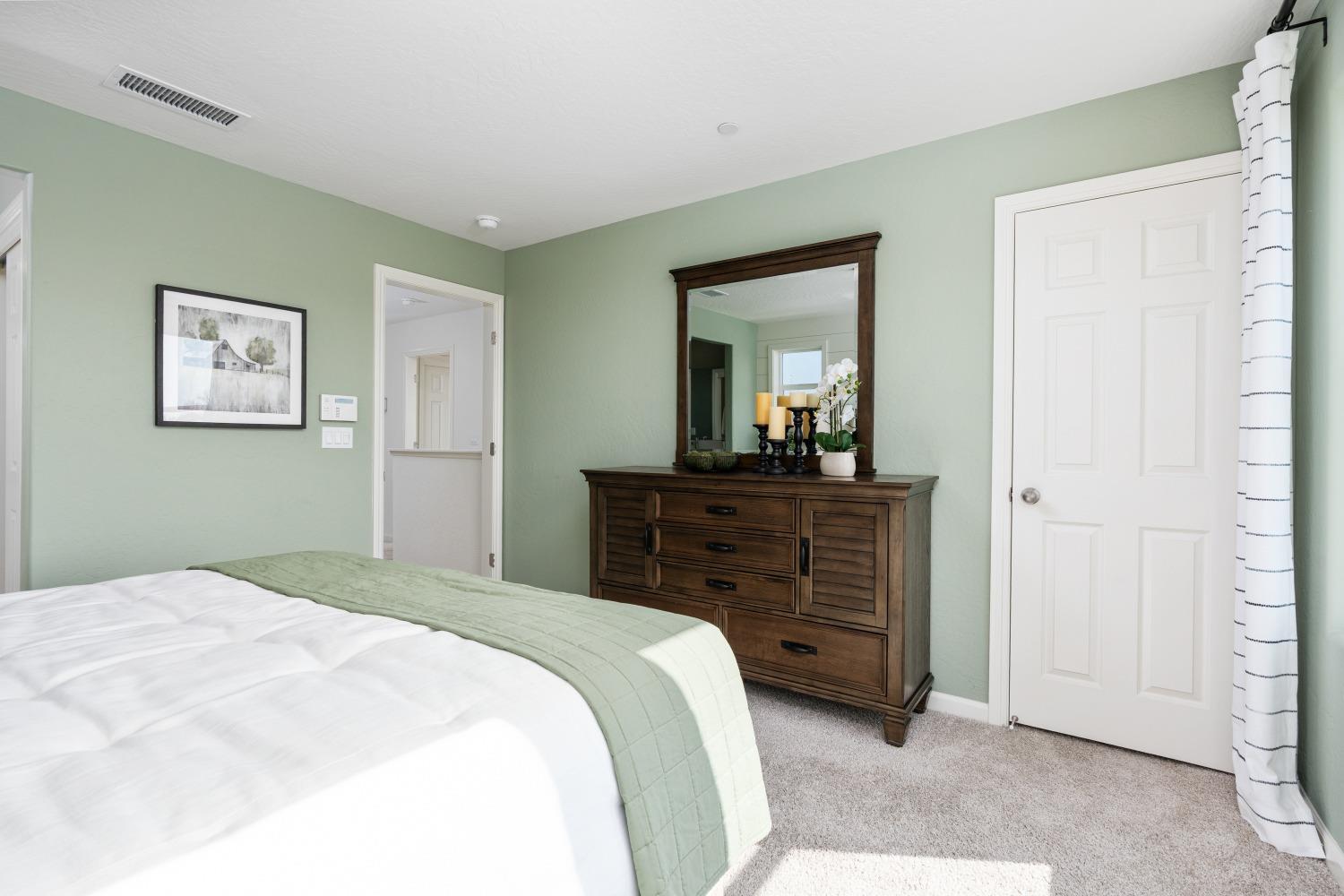 6714 E Sentry Drive, Fresno, CA, 93727