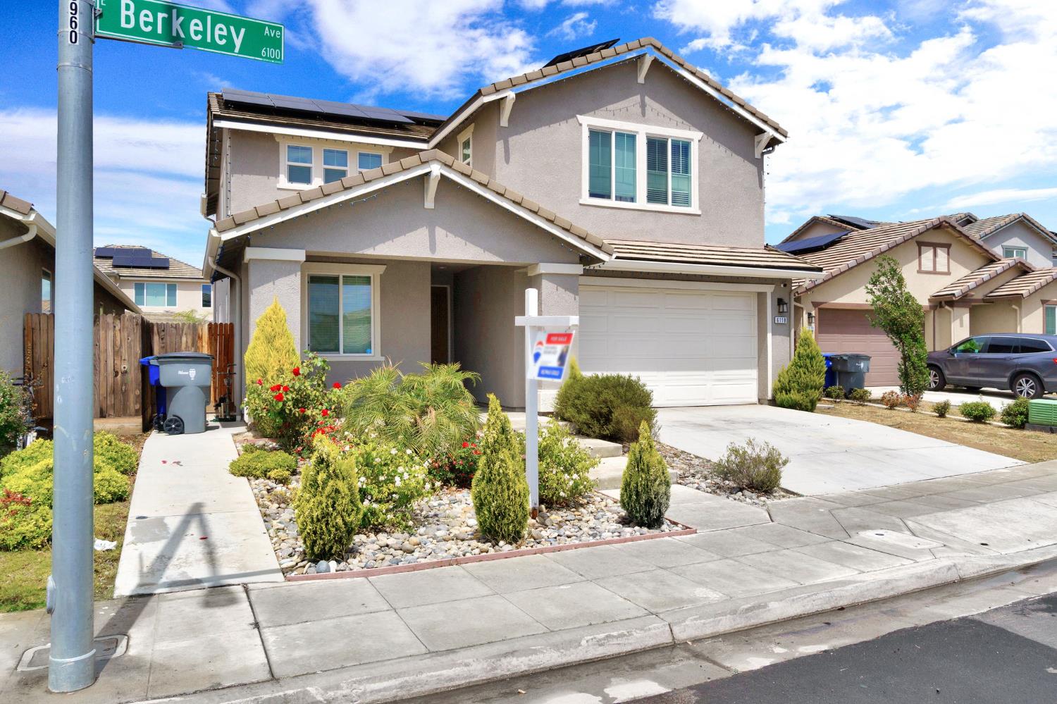 Single Family in Fresno - photo 3