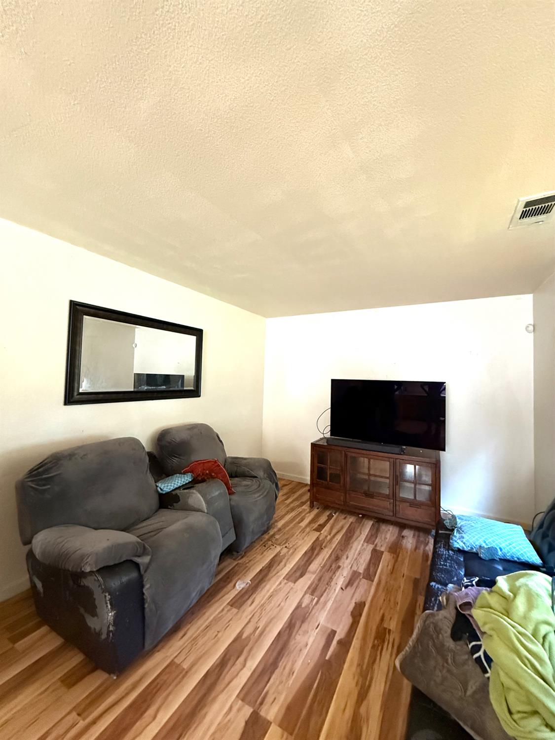 2034 Mcpherson Avenue, Dos Palos, CA, 93620