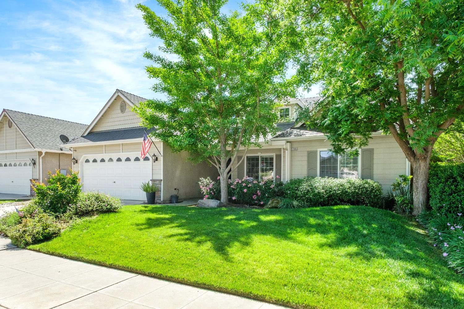 Single Family in Fresno - photo 2