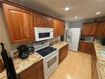 1854 Cougar Lane, Clovis, CA, 93611
