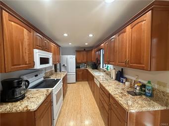 1854 Cougar Lane, Clovis, CA, 93611