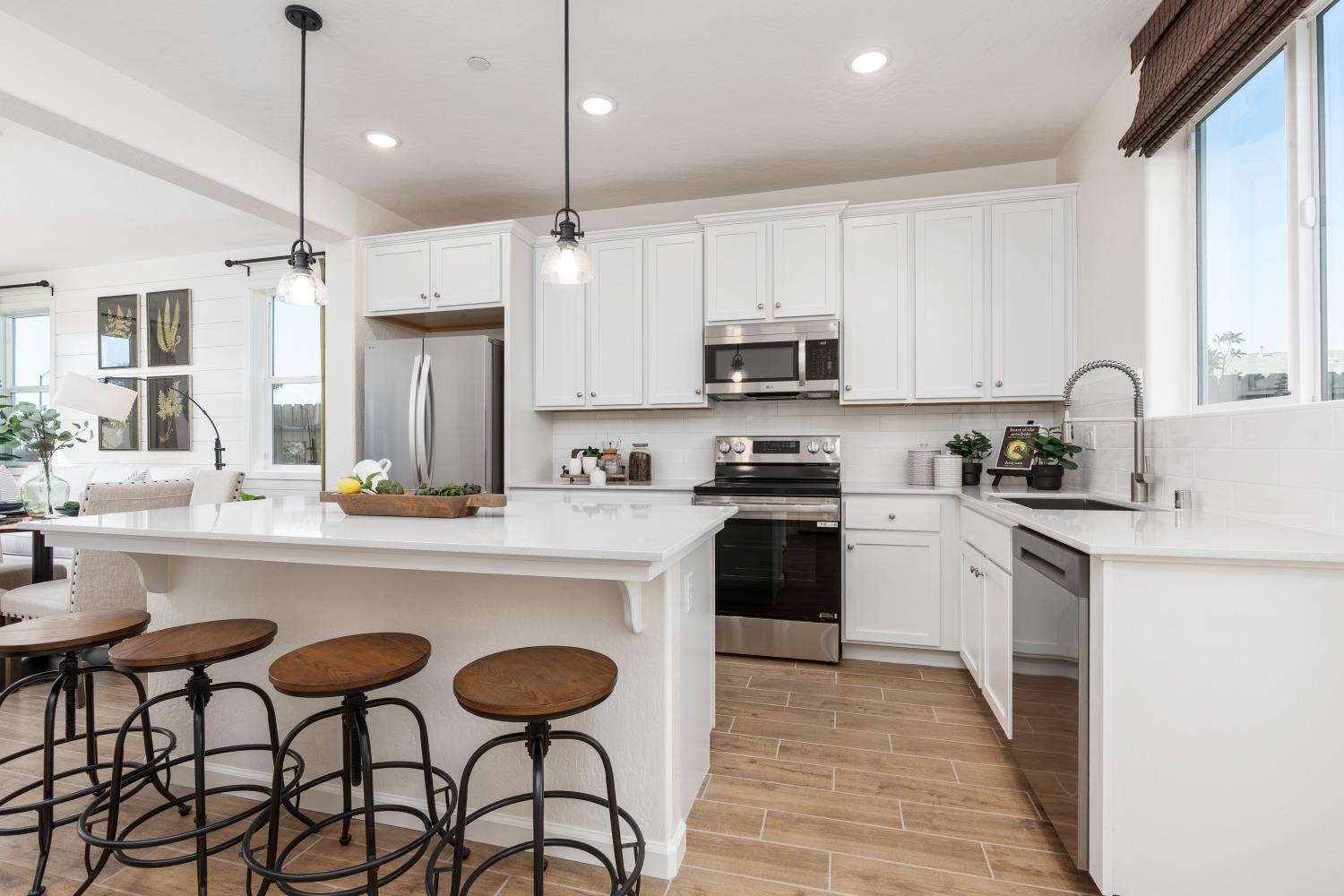 6714 E Sentry Drive, Fresno, CA, 93727