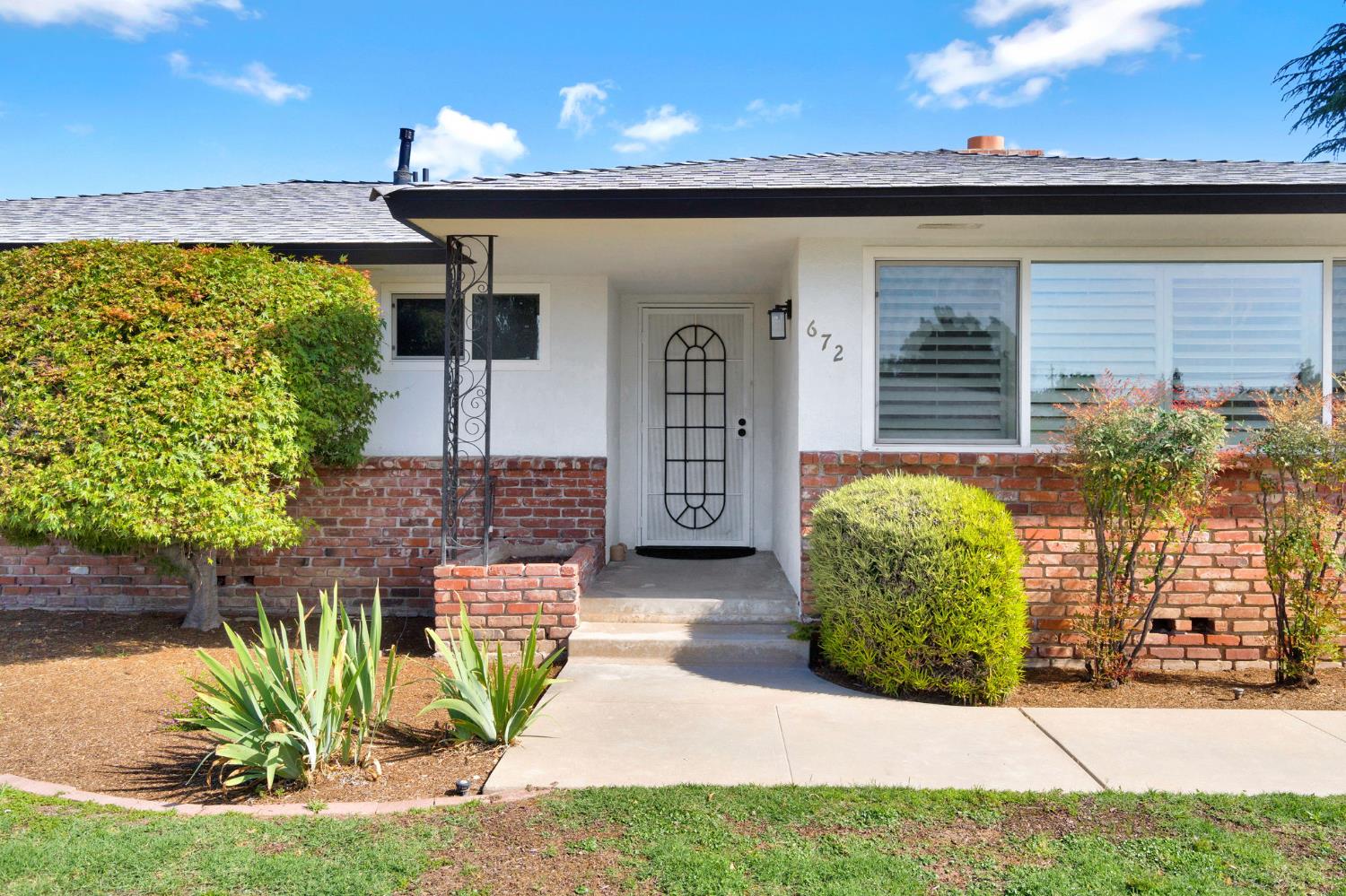 Single Family in Fresno - photo 2