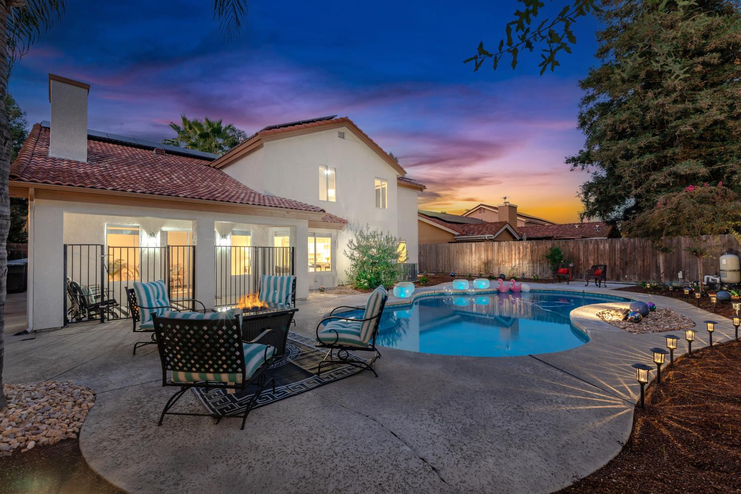 Single Family in Fresno - photo 2