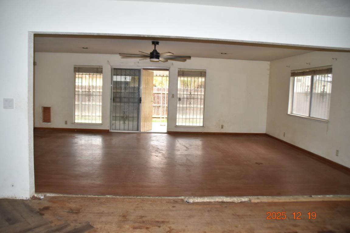 Single Family in Fresno - photo 3