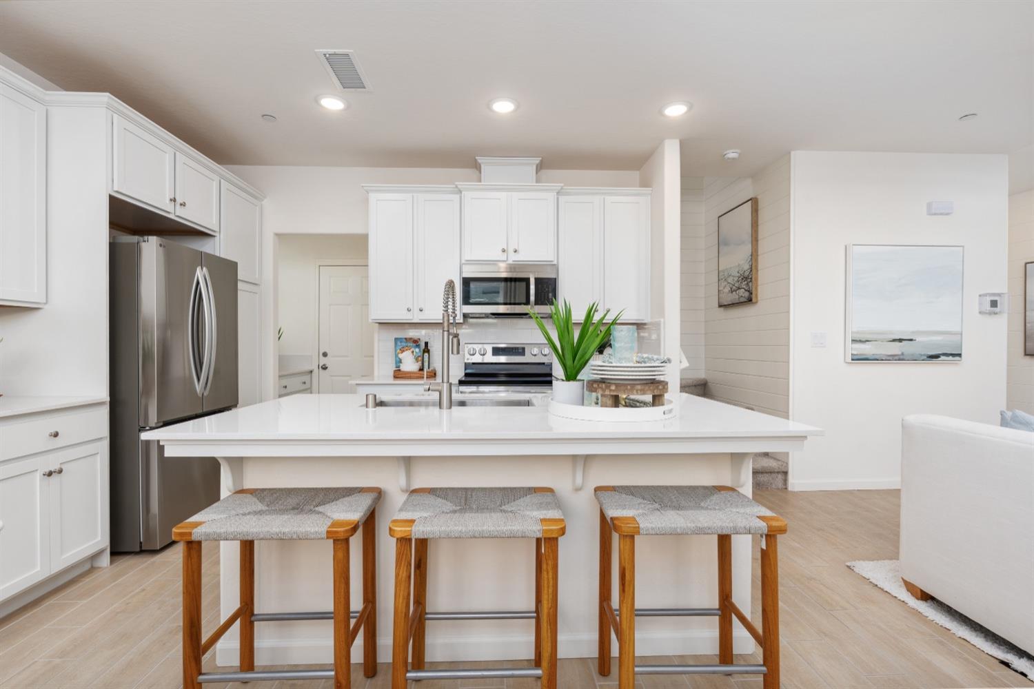 6737 E Crimson Drive, Fresno, CA, 93727
