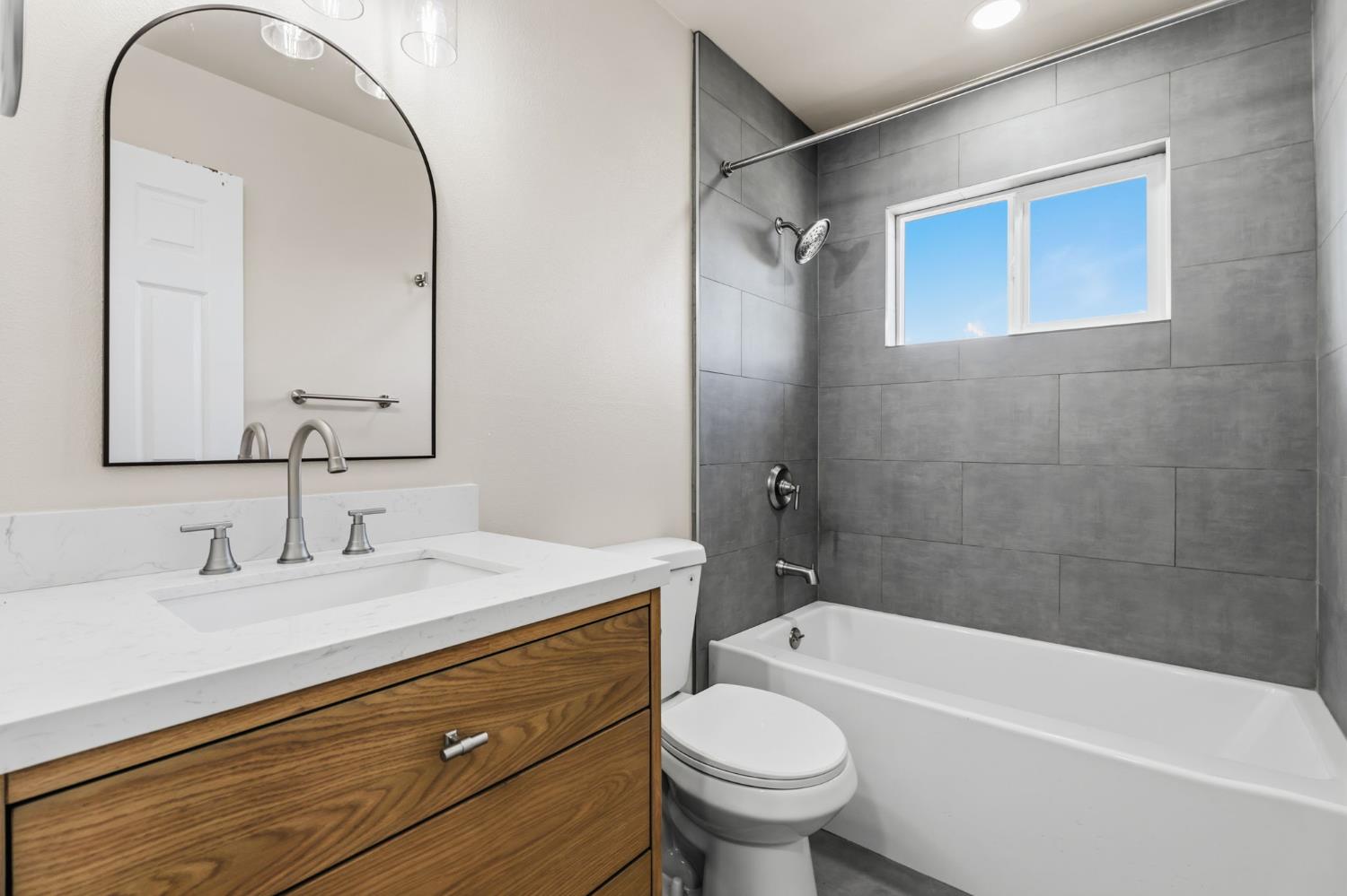 1406 Bengston Avenue, Hanford, CA, 93230