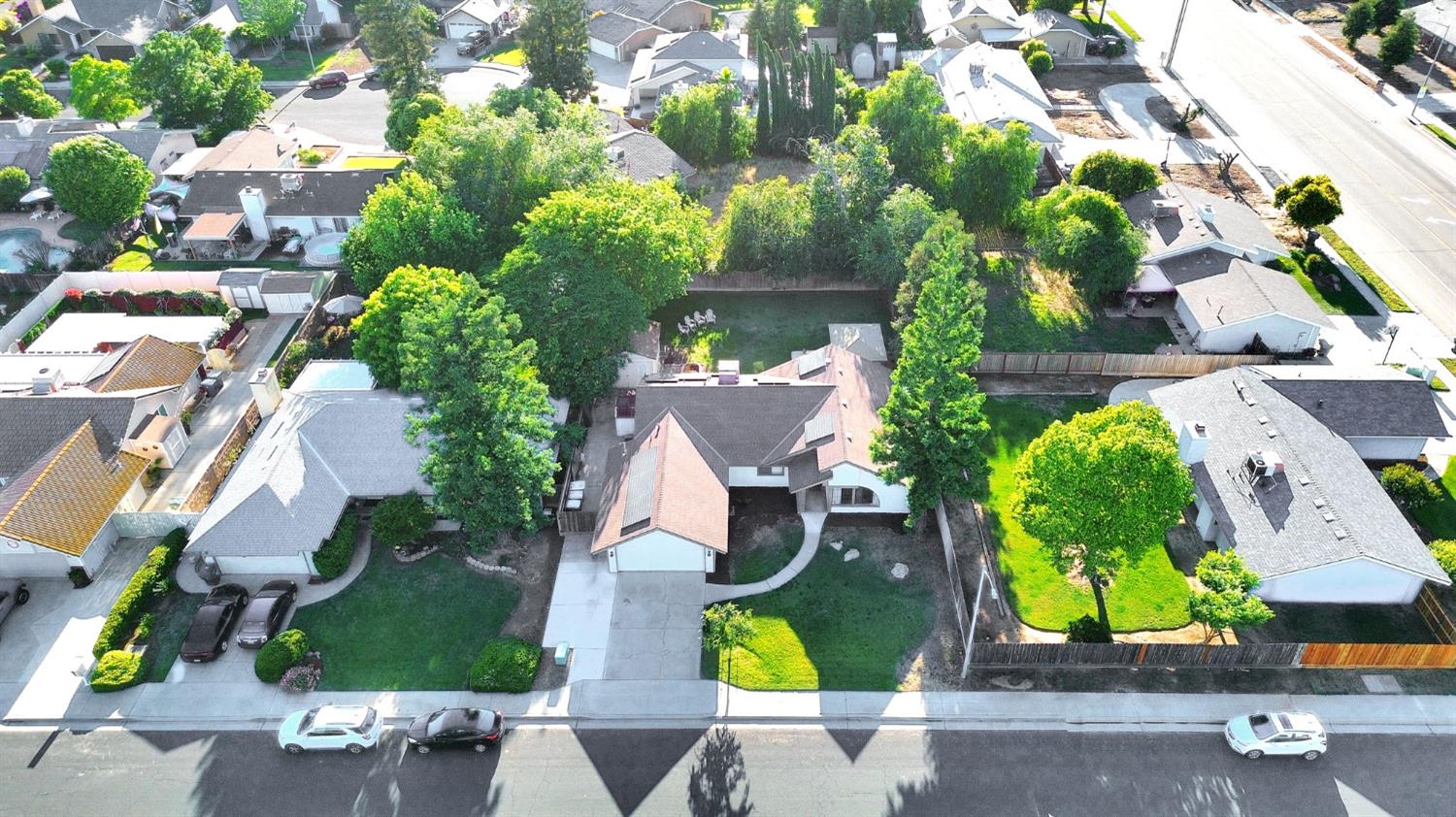 42 Mckelvy Ave, Clovis, CA, 93611