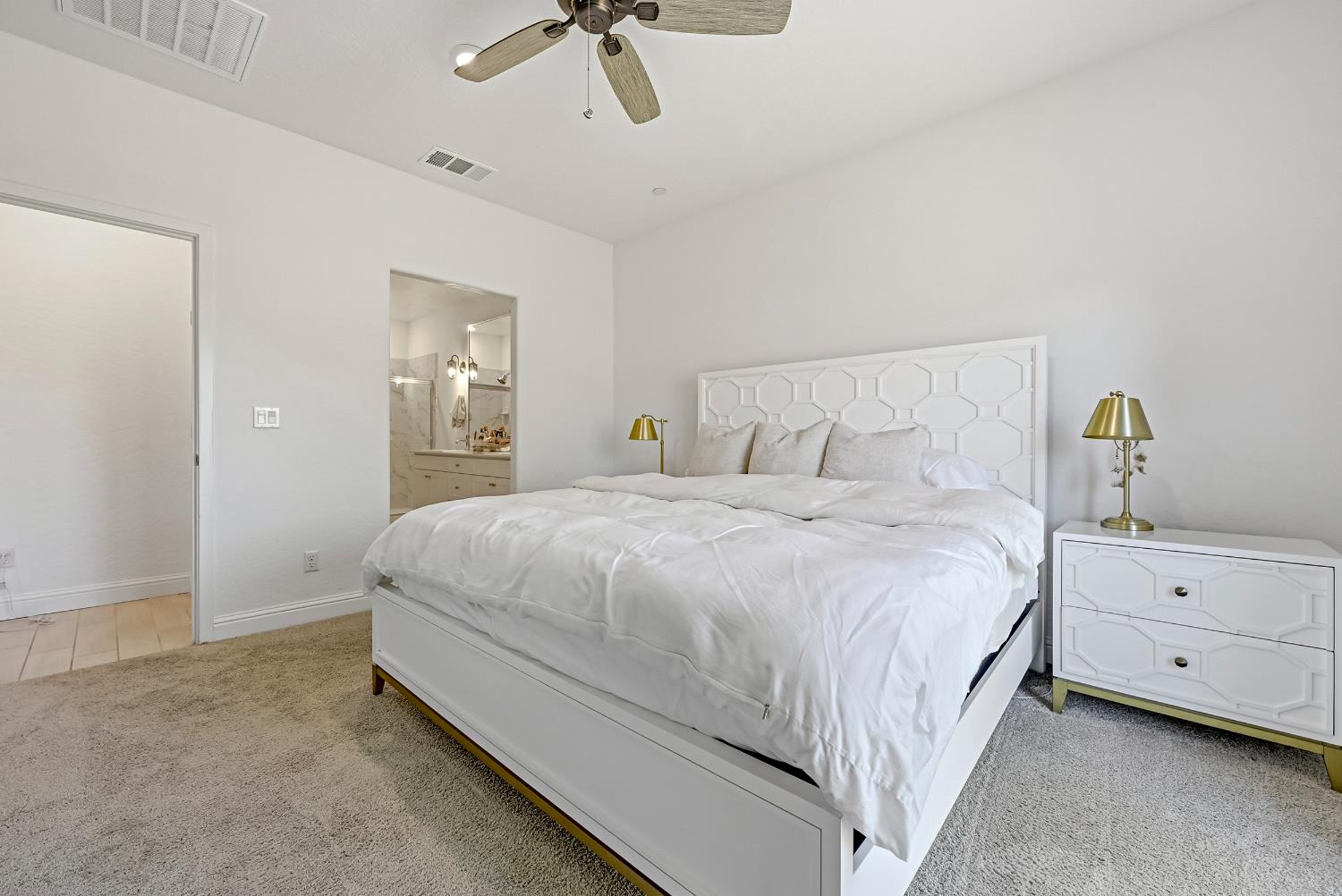 324 Huntington Avenue S, Madera, CA, 93636