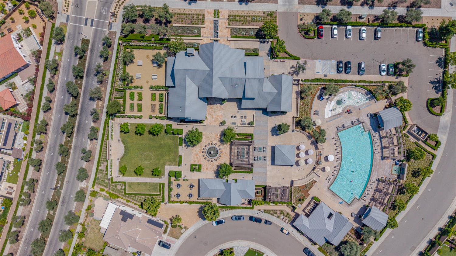 324 Huntington Avenue S, Madera, CA, 93636