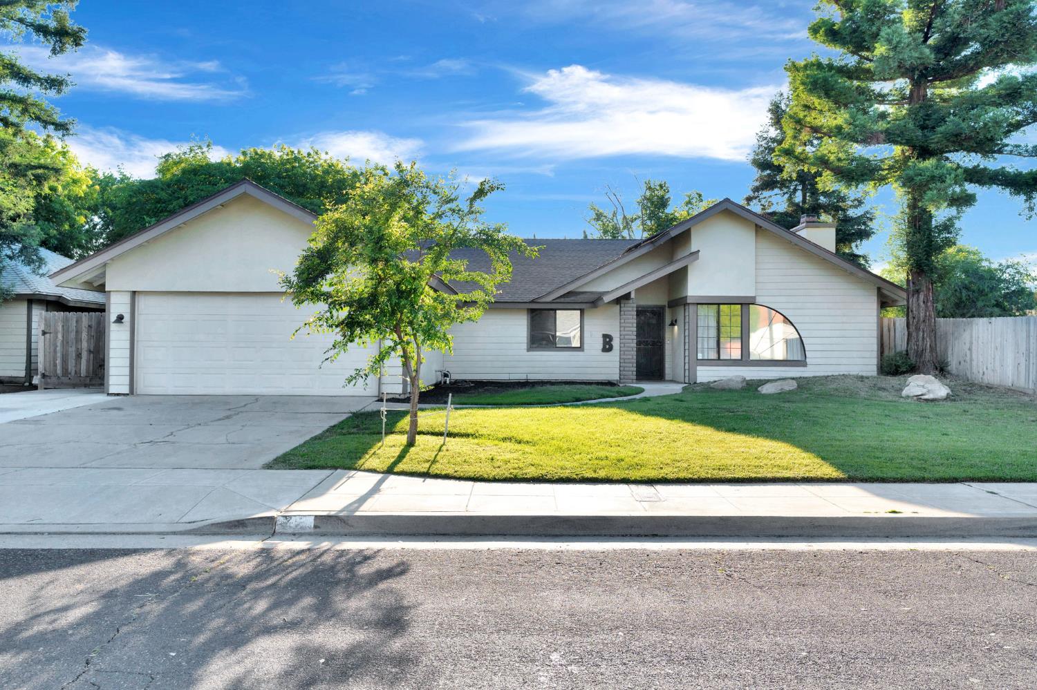 42 Mckelvy Ave, Clovis, CA, 93611