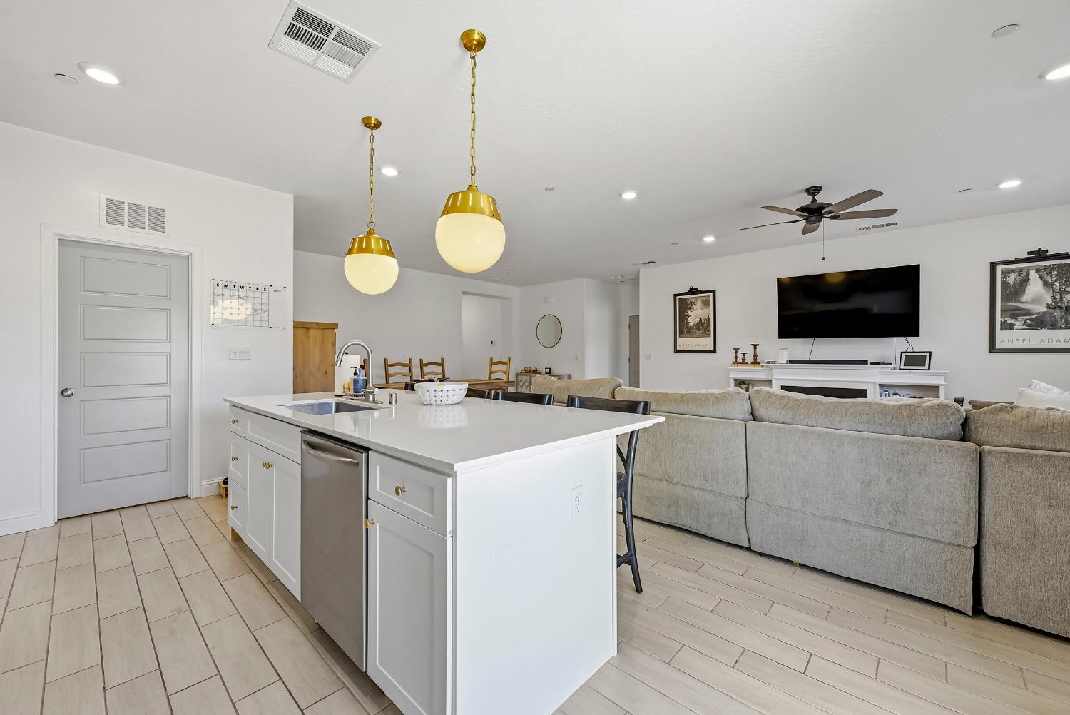 324 Huntington Avenue S, Madera, CA, 93636