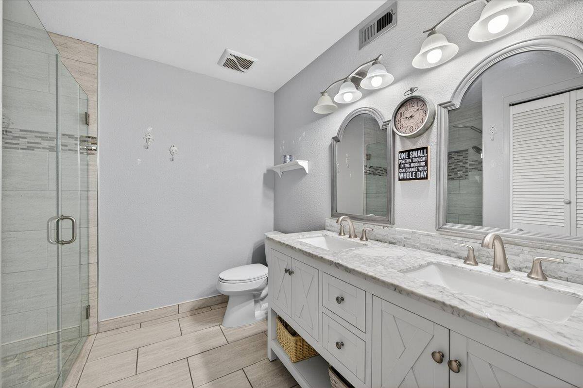 1767 W Santa Ana Avenue, Fresno, CA, 93705