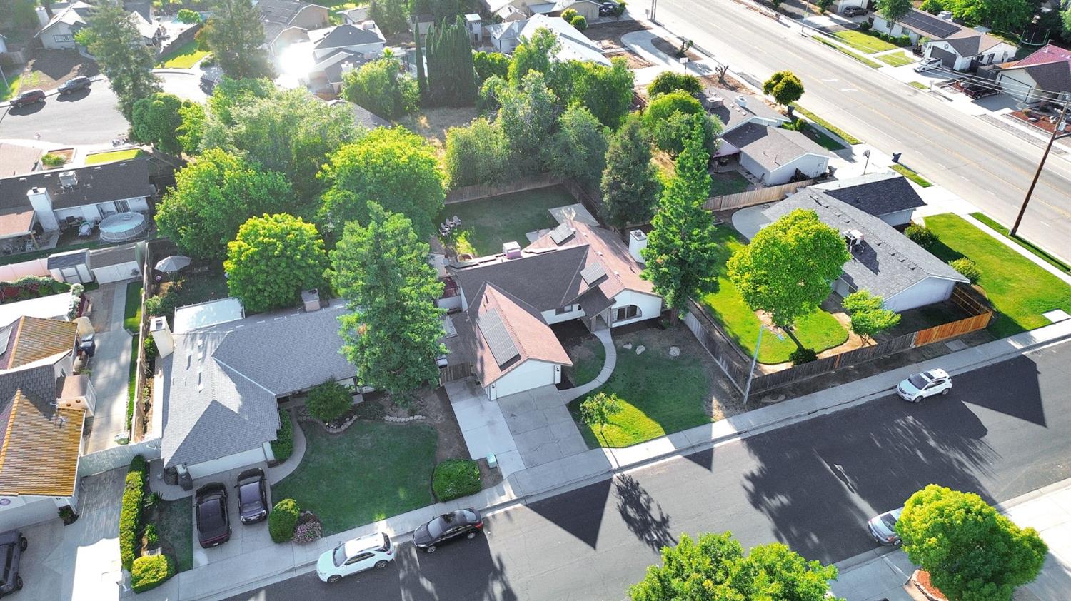 42 Mckelvy Ave, Clovis, CA, 93611