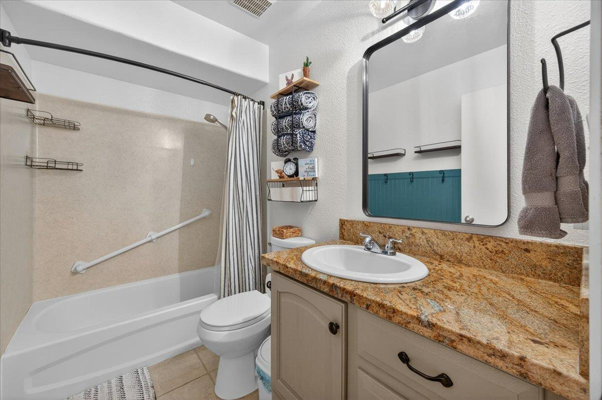 1767 W Santa Ana Avenue, Fresno, CA, 93705