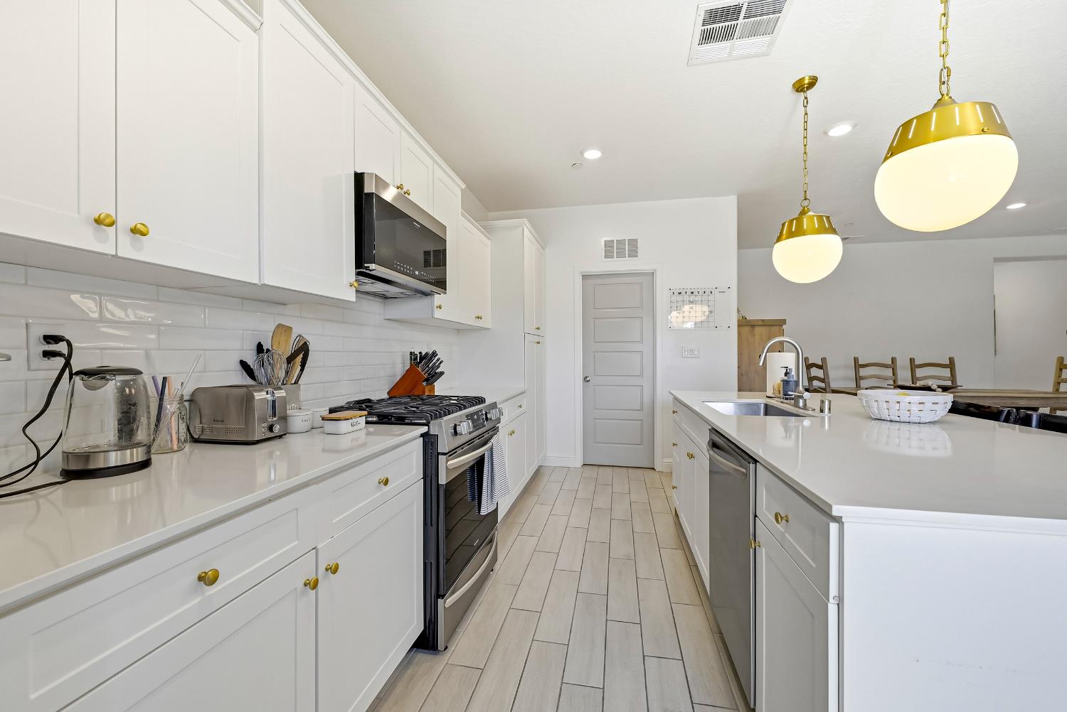 324 Huntington Avenue S, Madera, CA, 93636