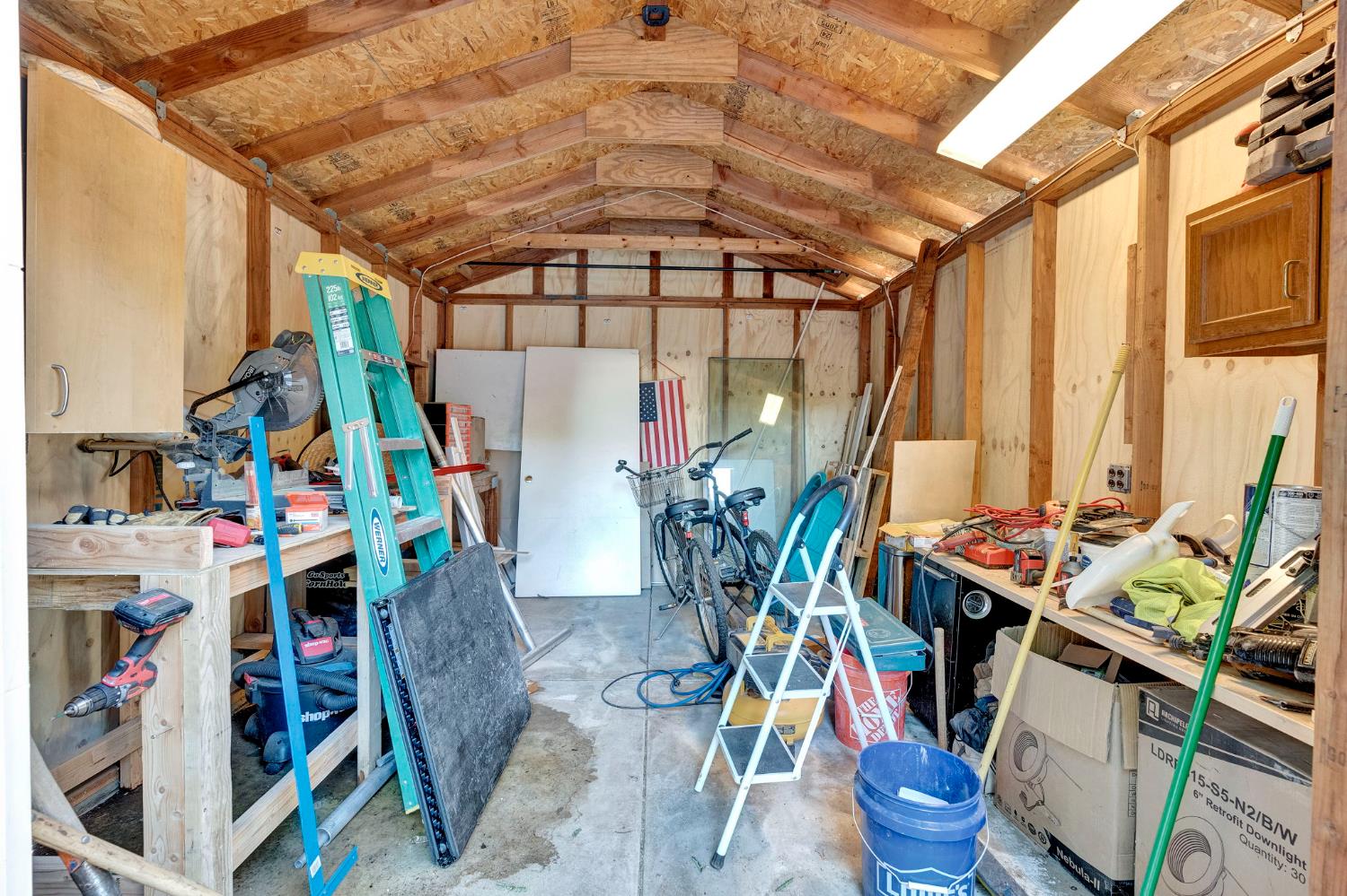 42 Mckelvy Ave, Clovis, CA, 93611