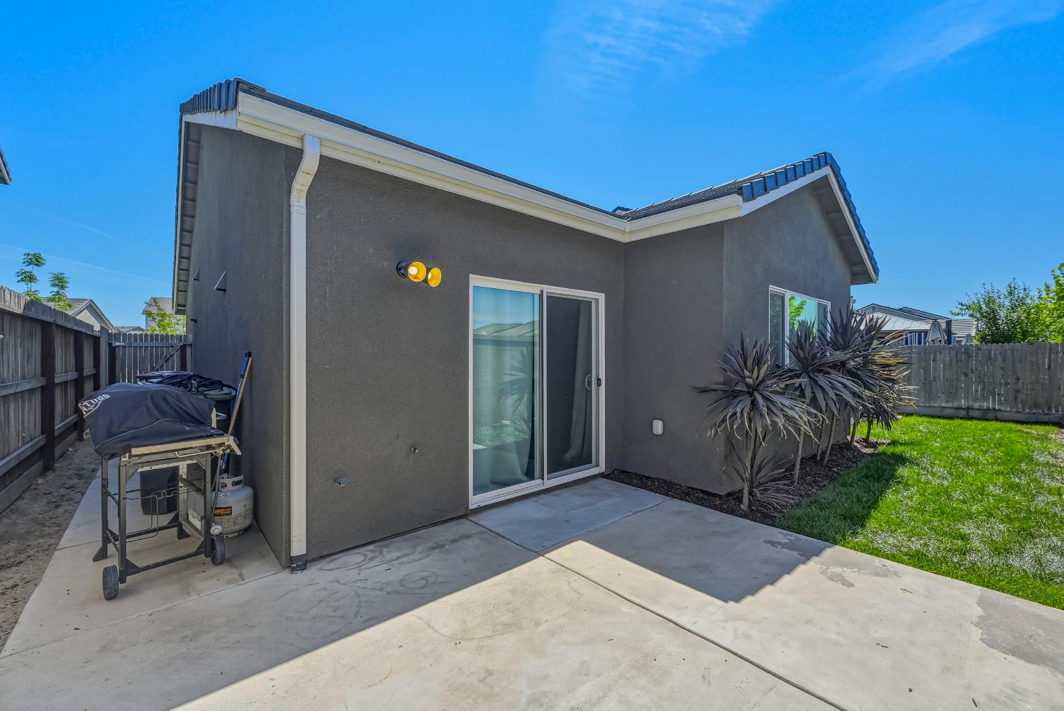 324 Huntington Avenue S, Madera, CA, 93636