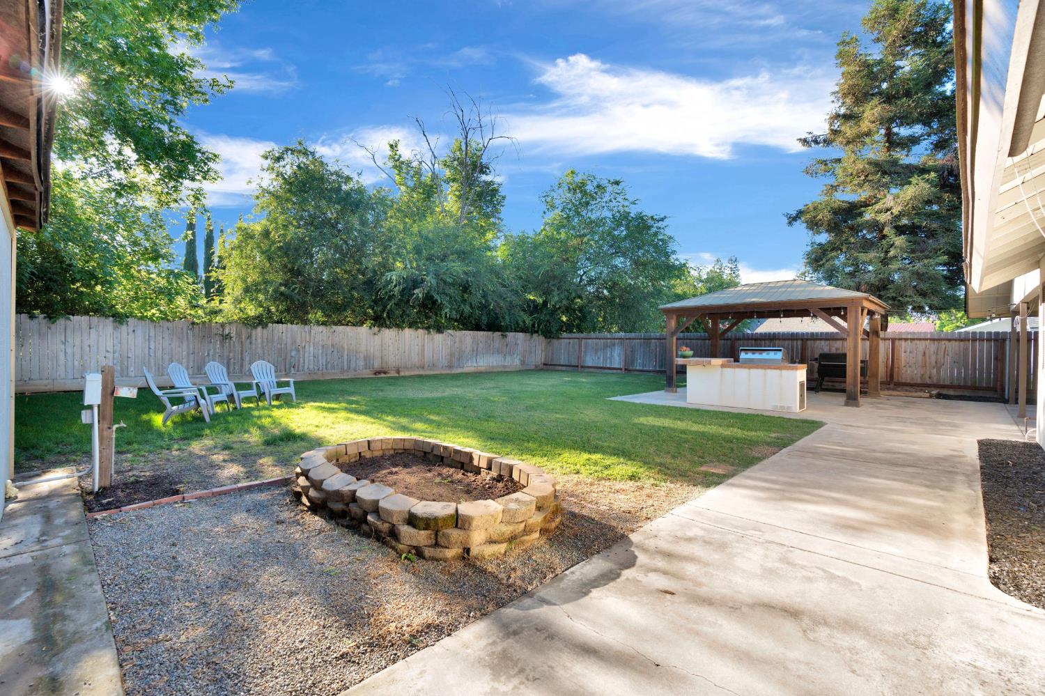 42 Mckelvy Ave, Clovis, CA, 93611