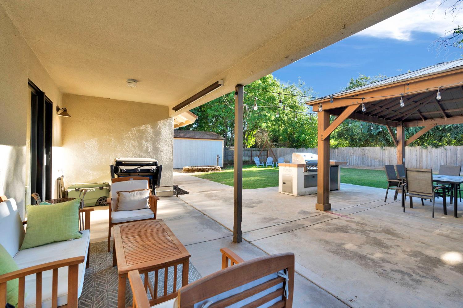 42 Mckelvy Ave, Clovis, CA, 93611