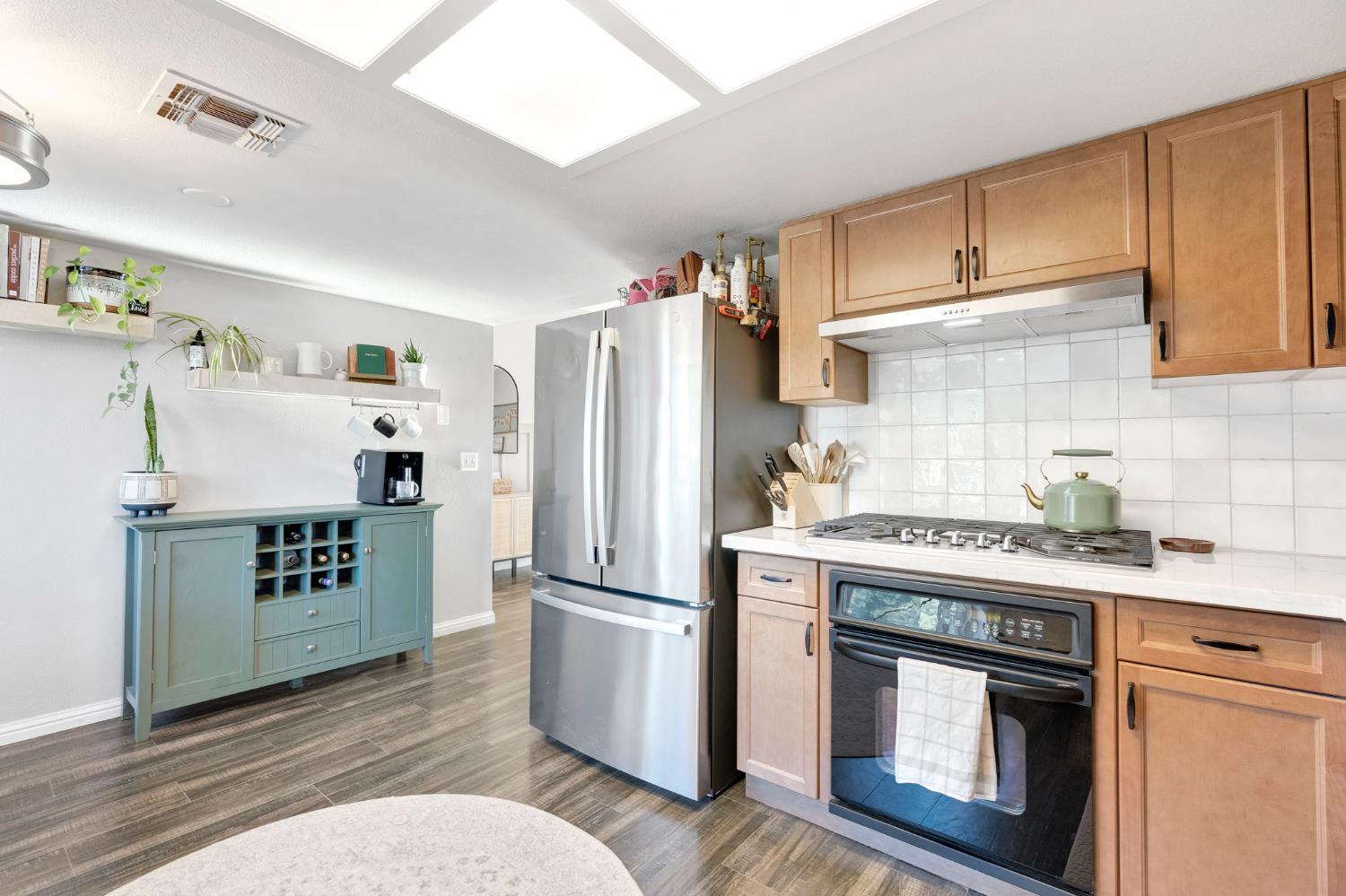 42 Mckelvy Ave, Clovis, CA, 93611
