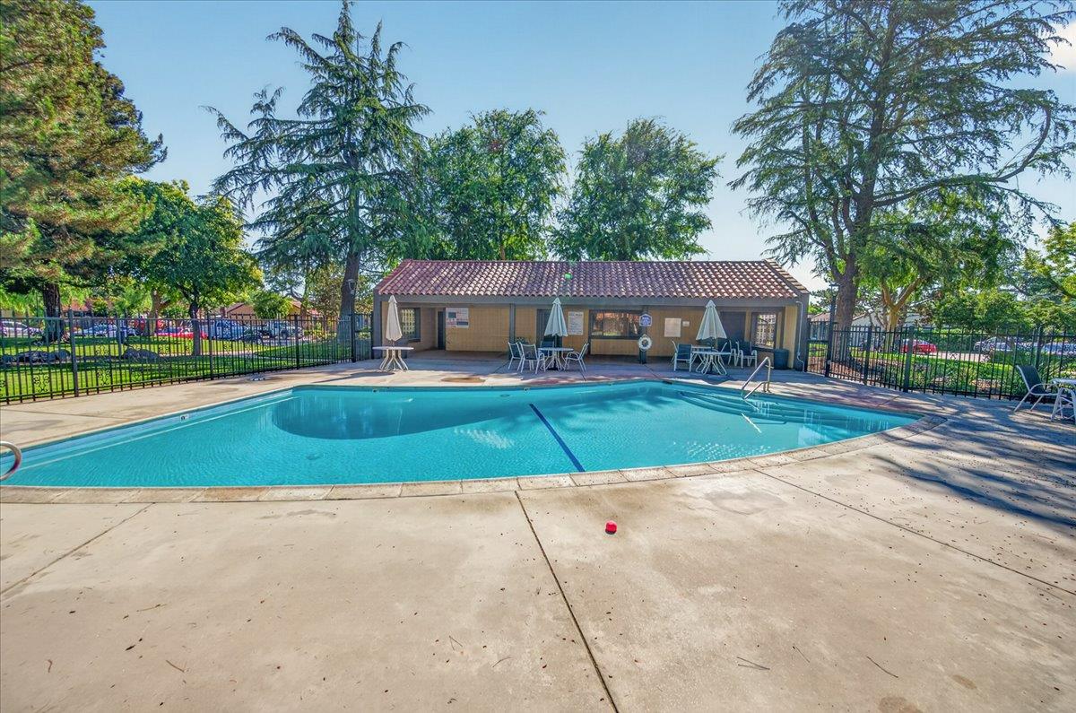 1767 W Santa Ana Avenue, Fresno, CA, 93705