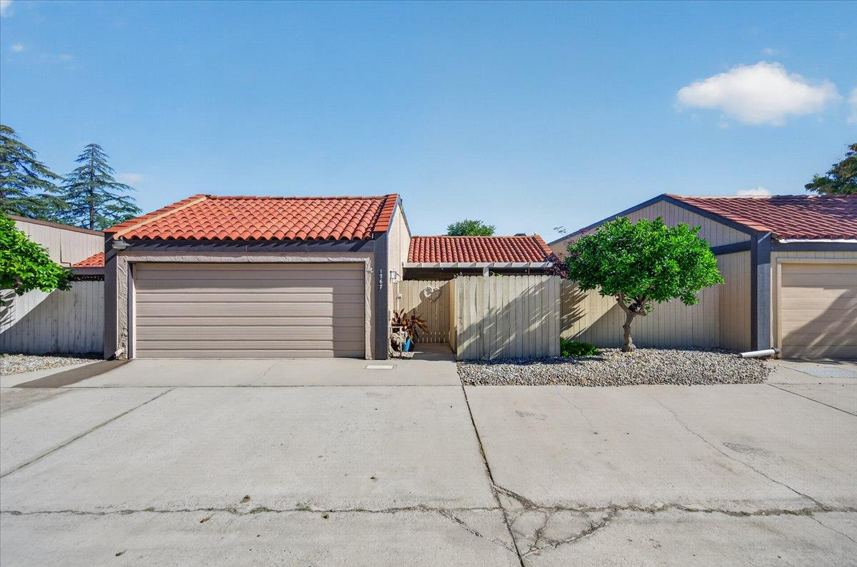1767 W Santa Ana Avenue, Fresno, CA, 93705