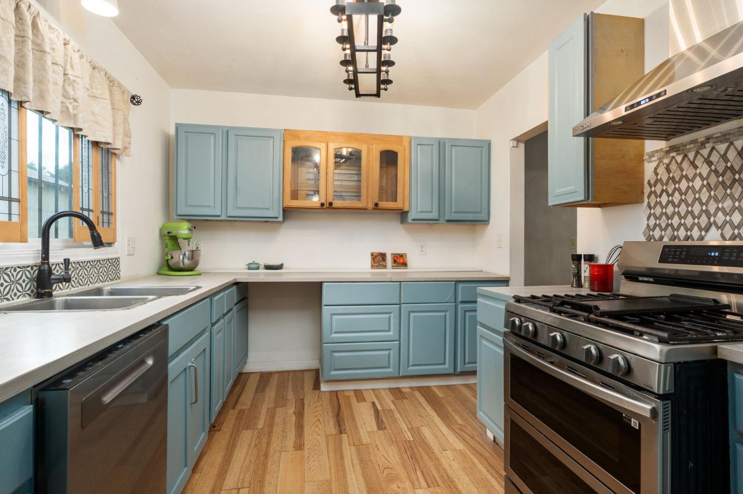 4025 E Tulare Street, Fresno, CA, 93702