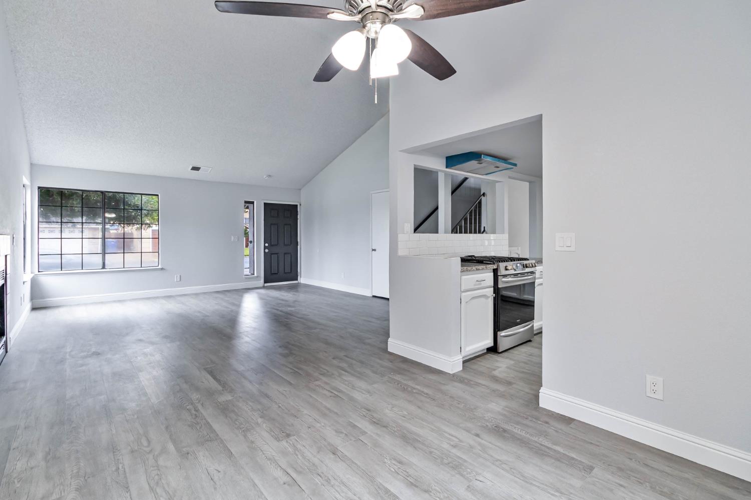 2244 N Prospect Avenue, Fresno, CA, 93722