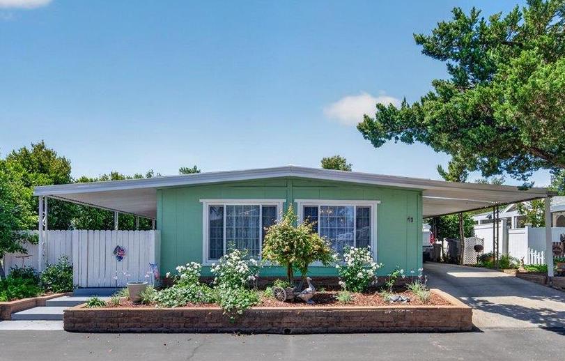 Mobile Home in Fresno - photo 2