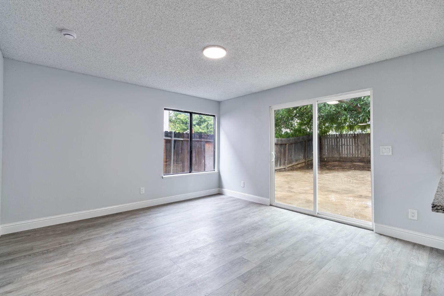 2244 N Prospect Avenue, Fresno, CA, 93722