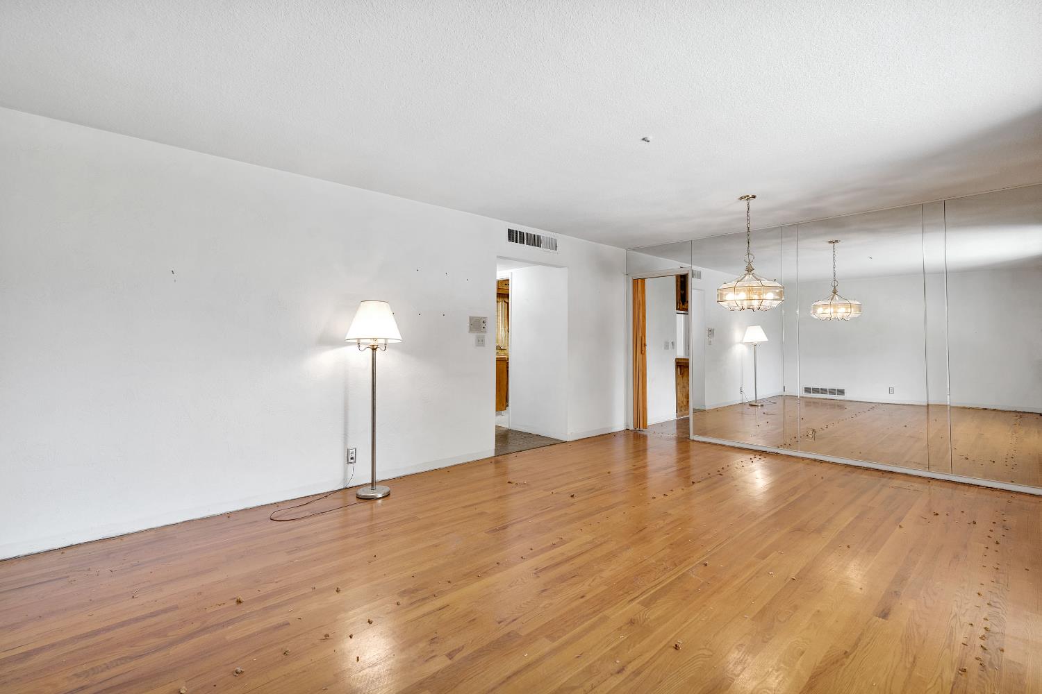 3376 E Richert, Fresno, CA, 93726