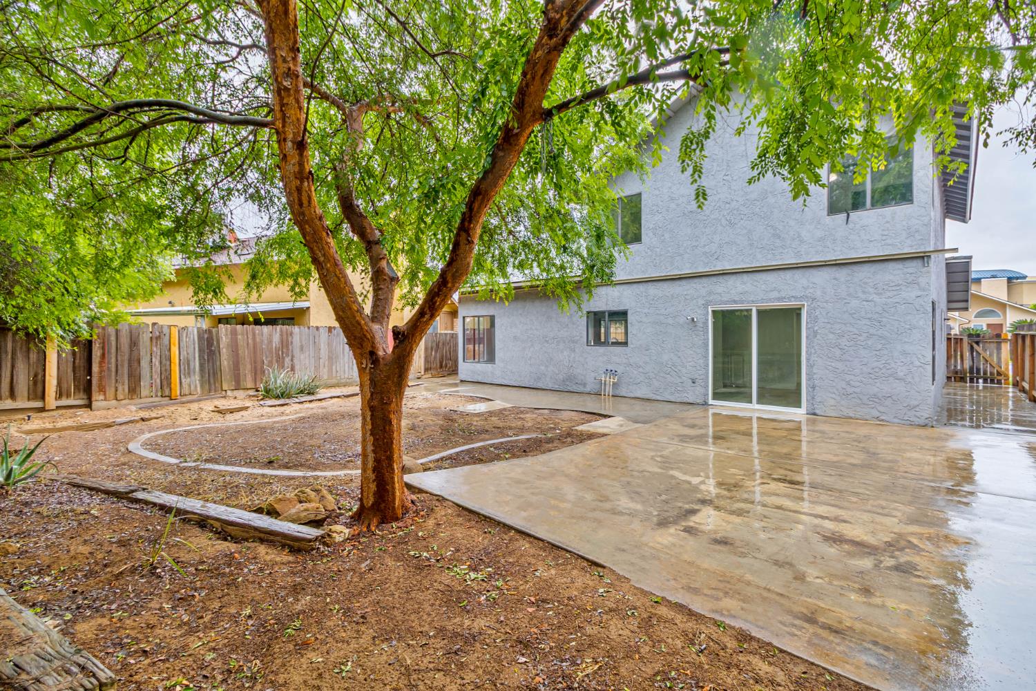2244 N Prospect Avenue, Fresno, CA, 93722