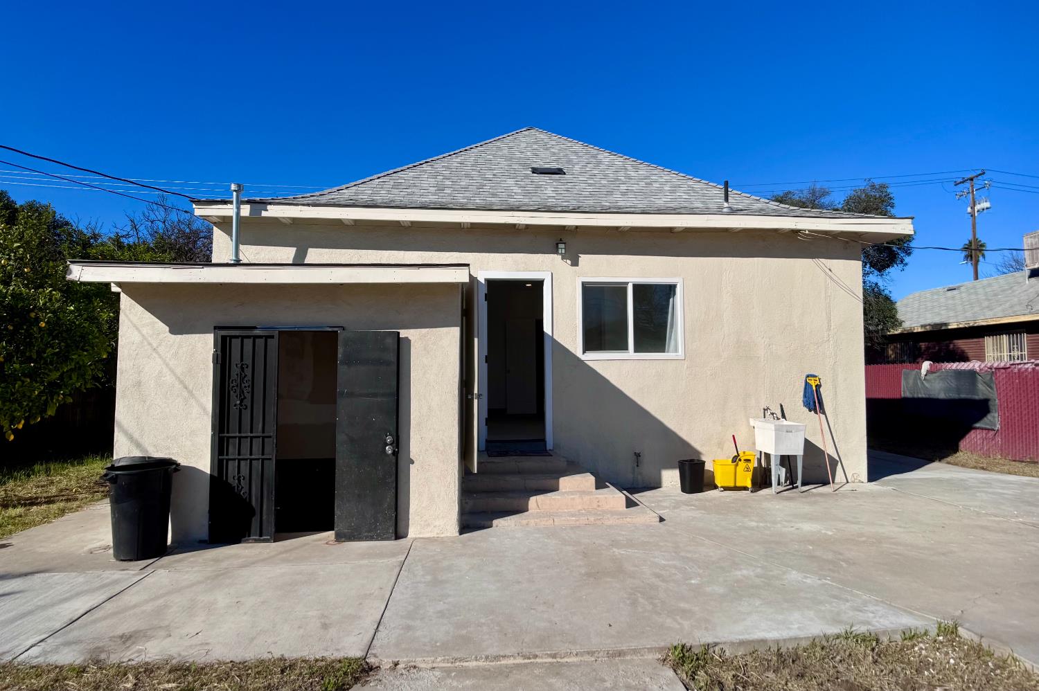 416 E Tuolumne Street N, Fresno, CA, 93706