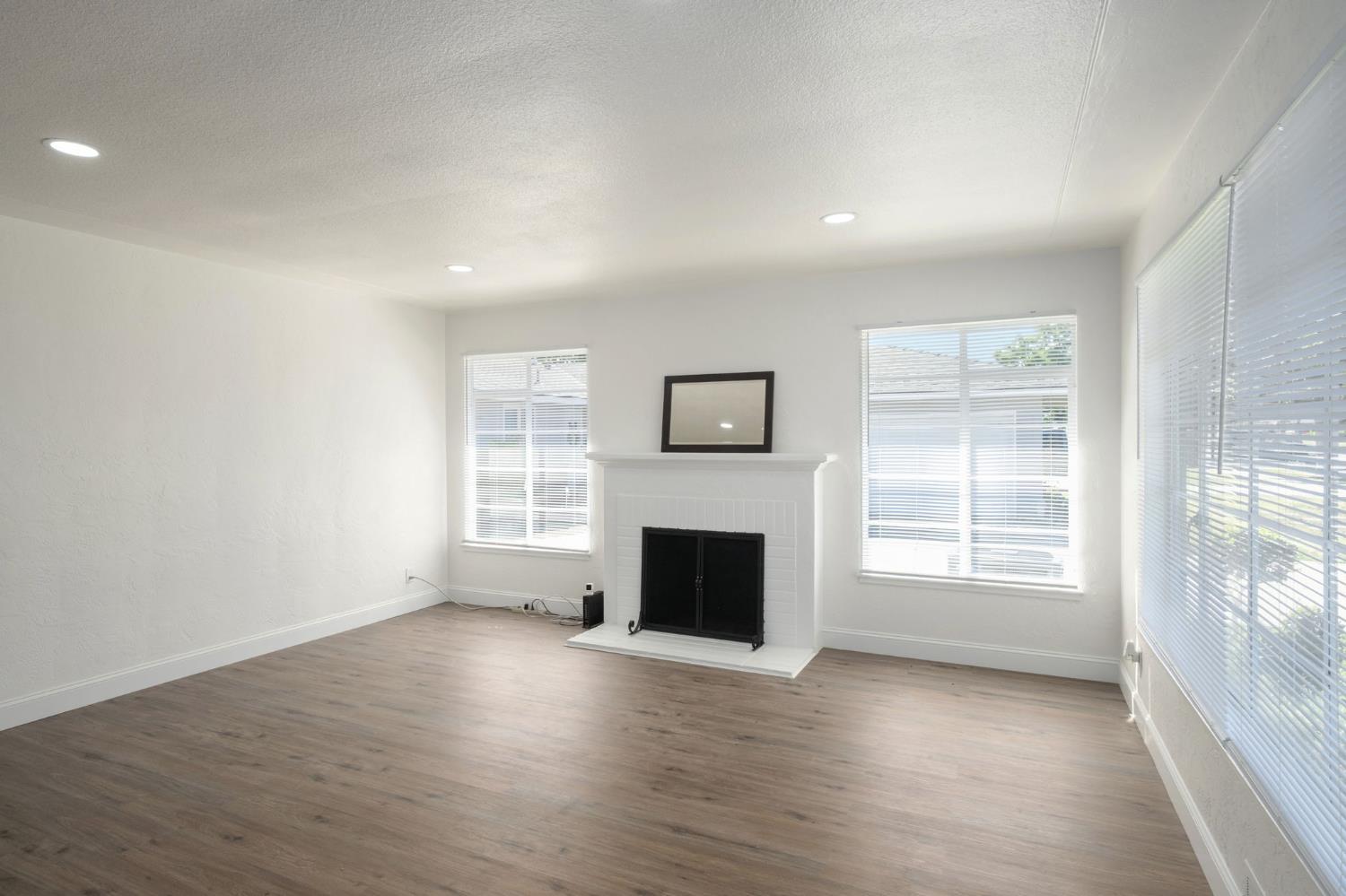 1715 W Terrace Avenue, Fresno, CA, 93705