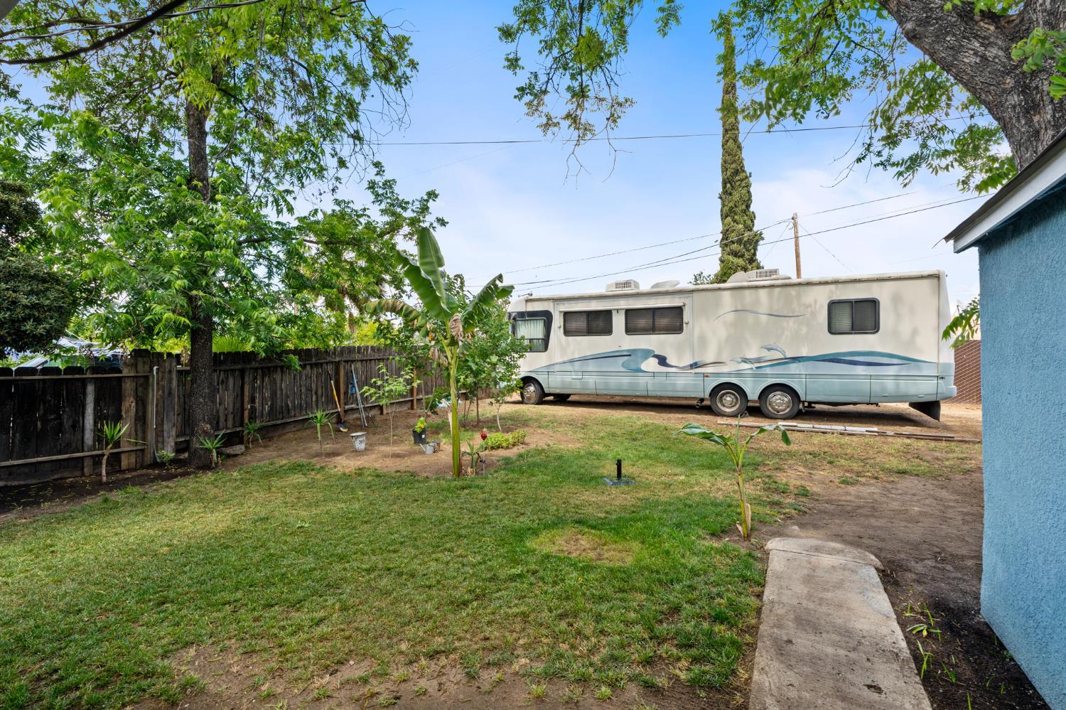 4025 E Tulare Street, Fresno, CA, 93702