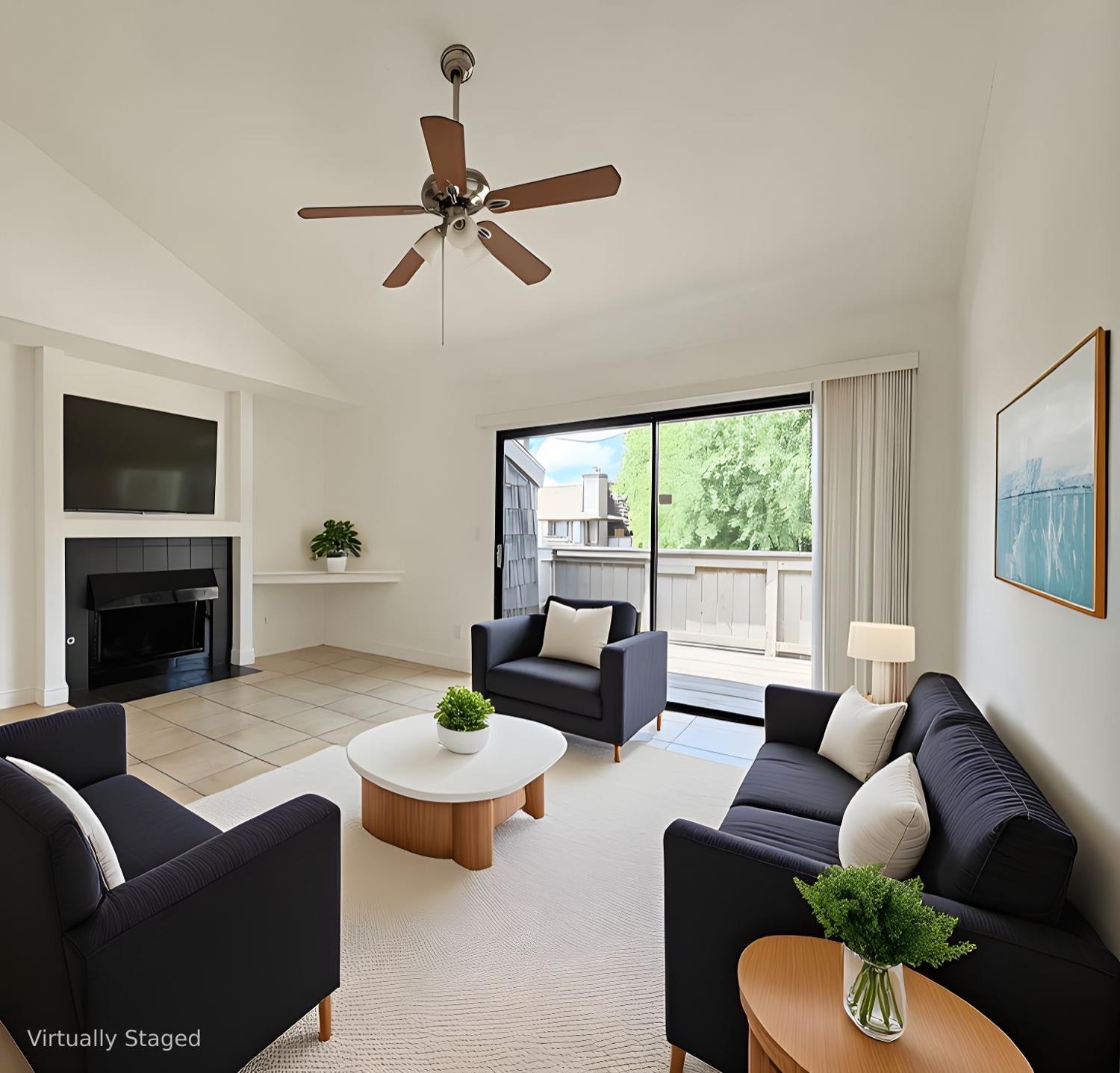 Condo in Fresno - photo 2