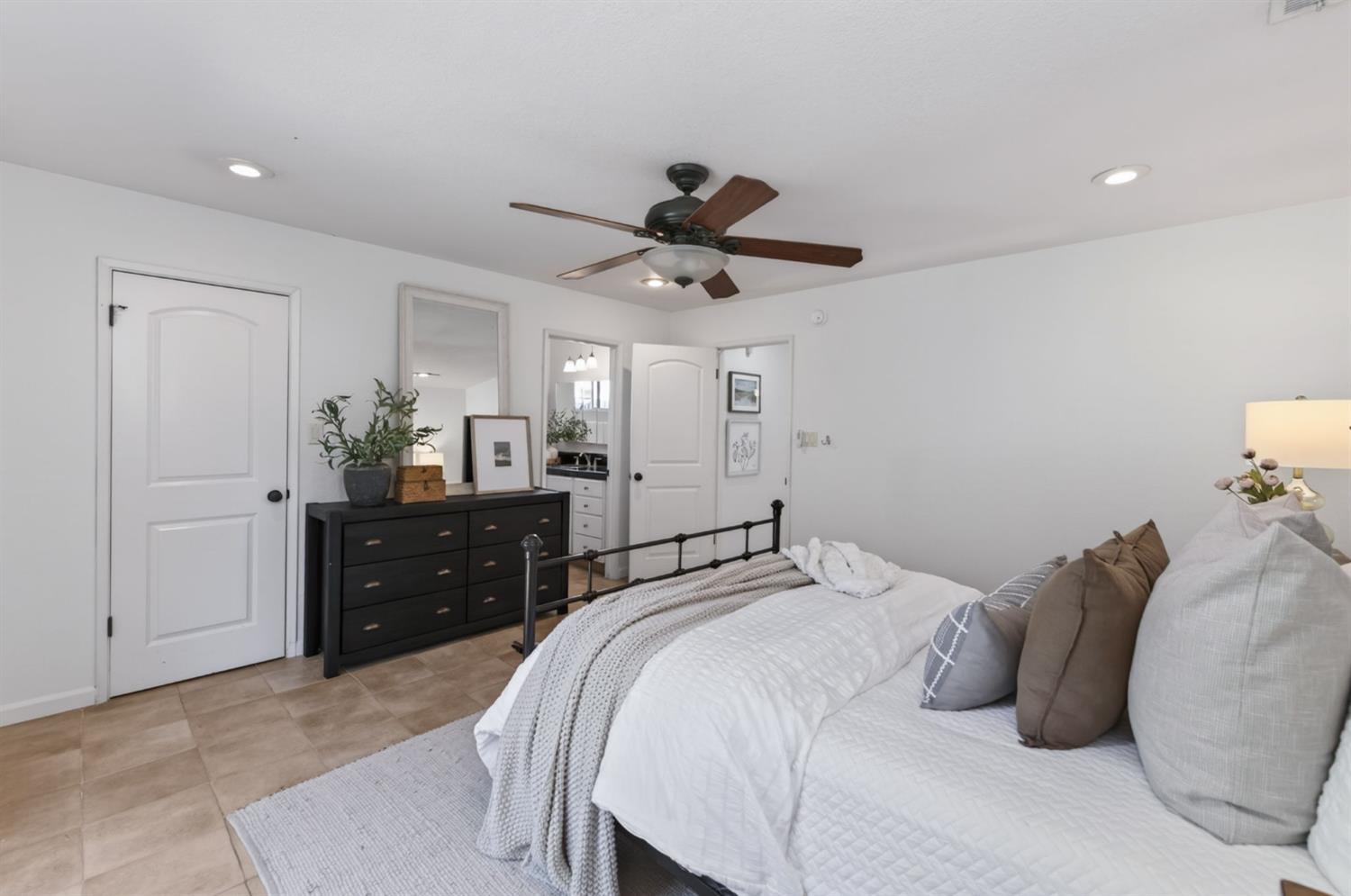 1153 Menlo Avenue, Clovis, CA, 93612