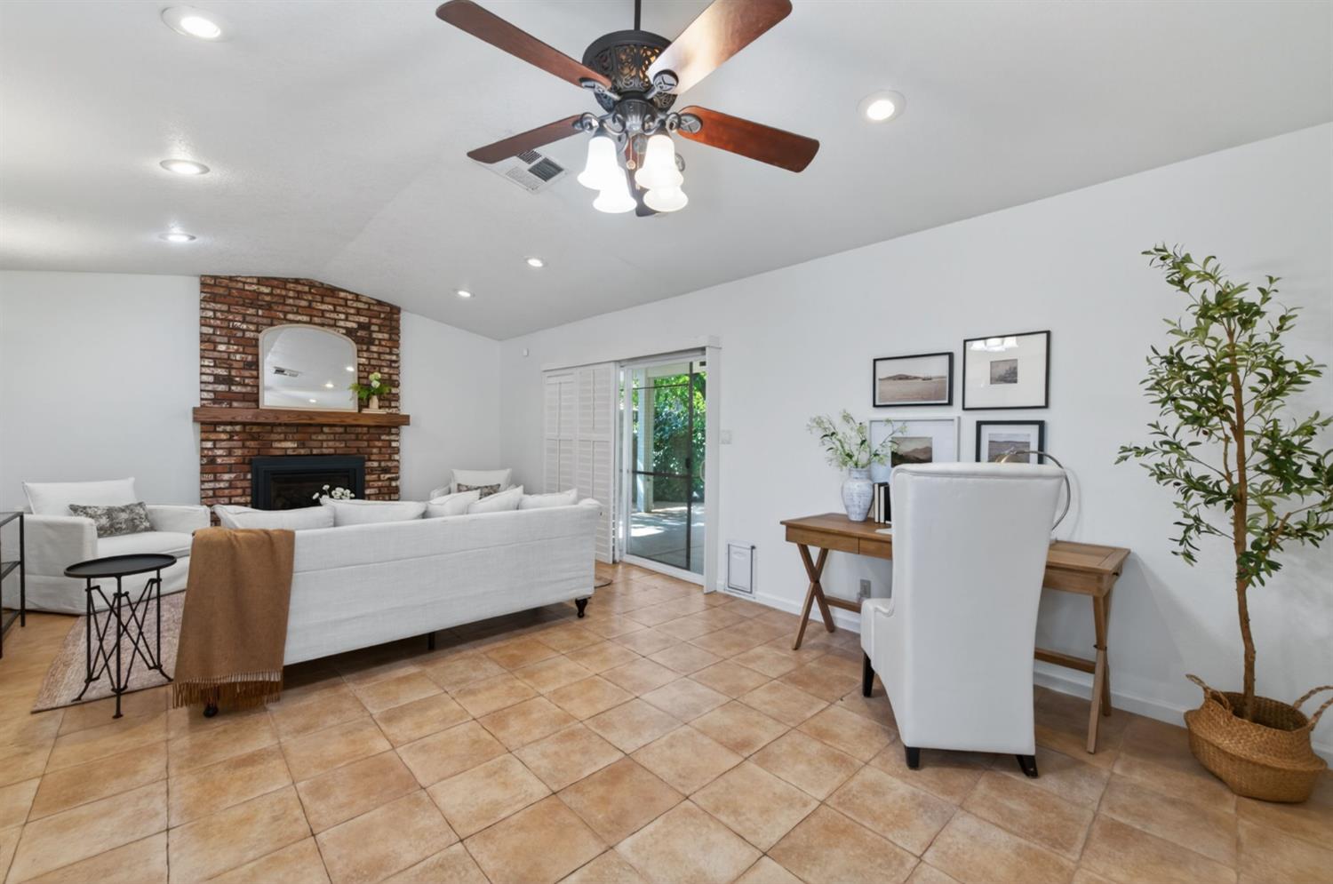 1153 Menlo Avenue, Clovis, CA, 93612