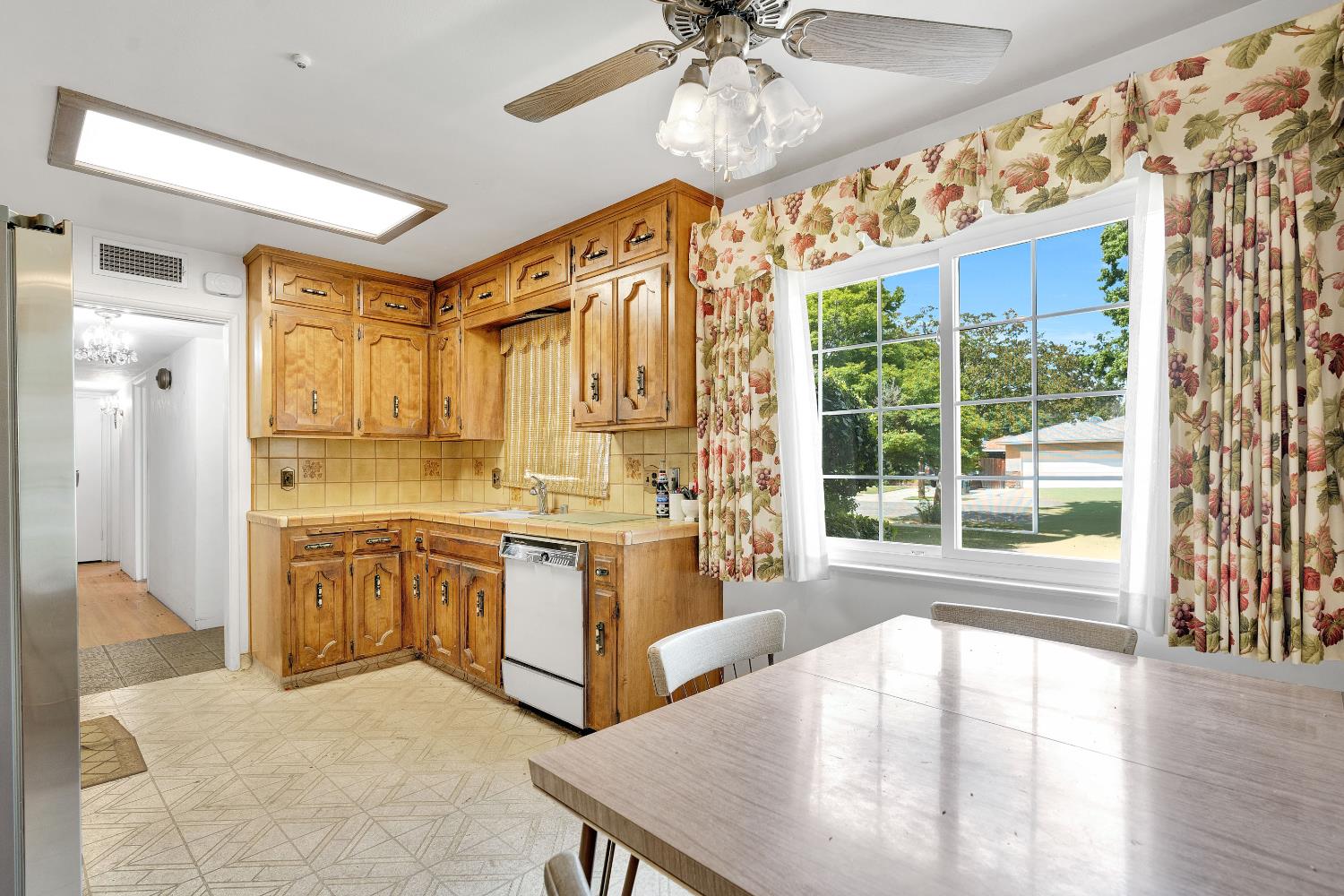 3376 E Richert, Fresno, CA, 93726