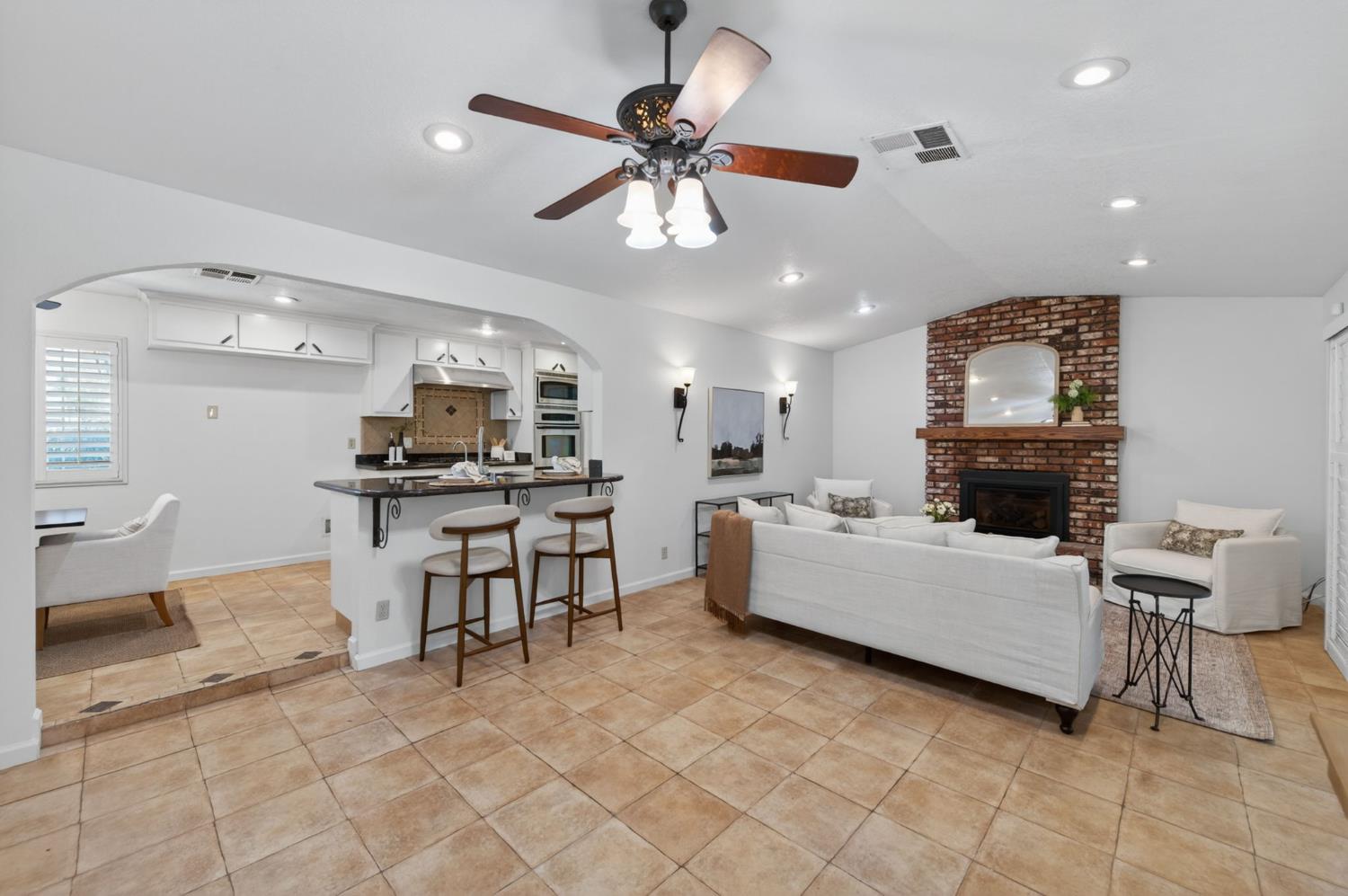 1153 Menlo Avenue, Clovis, CA, 93612